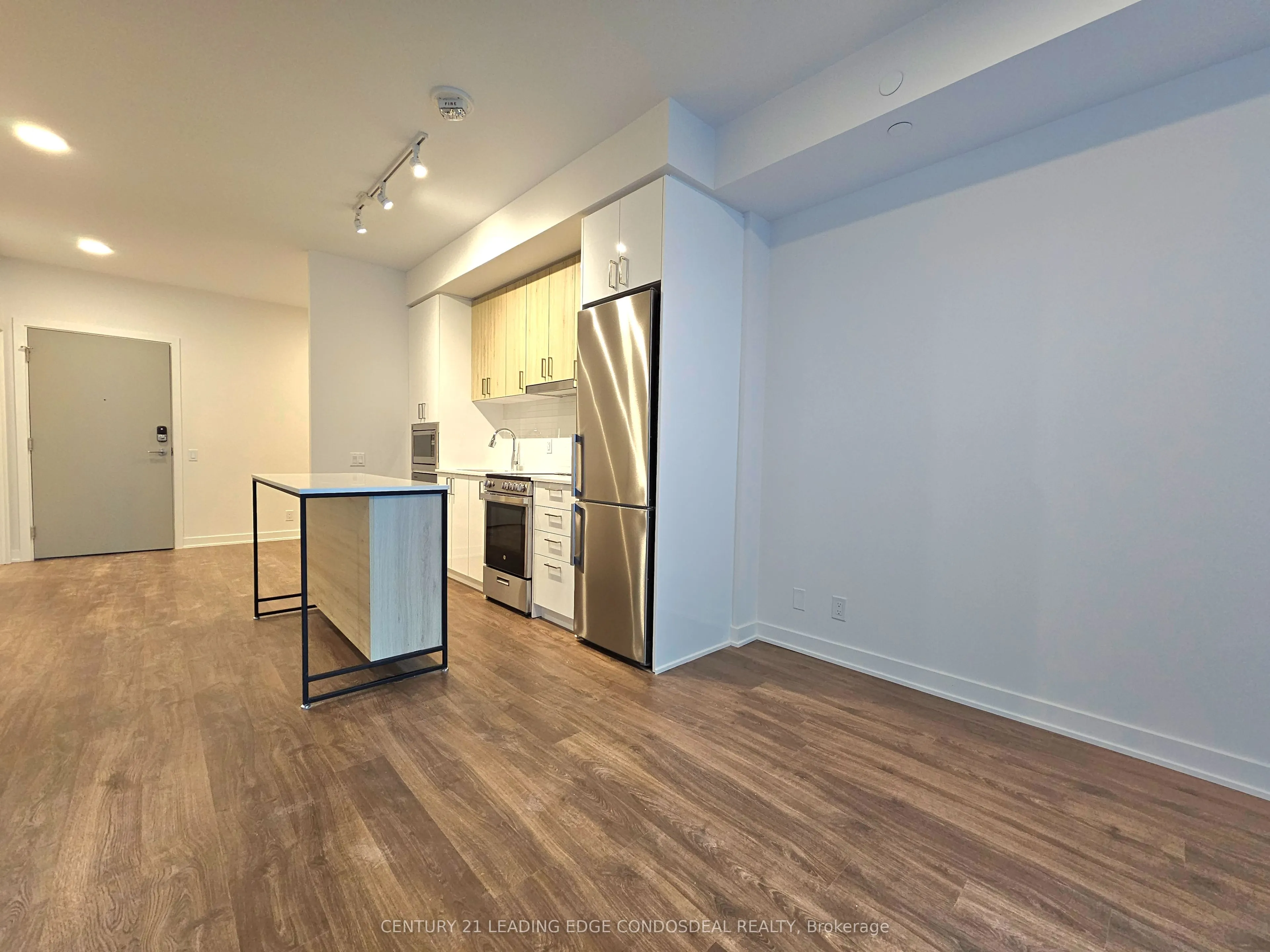 30 Upper Mall Way, #419