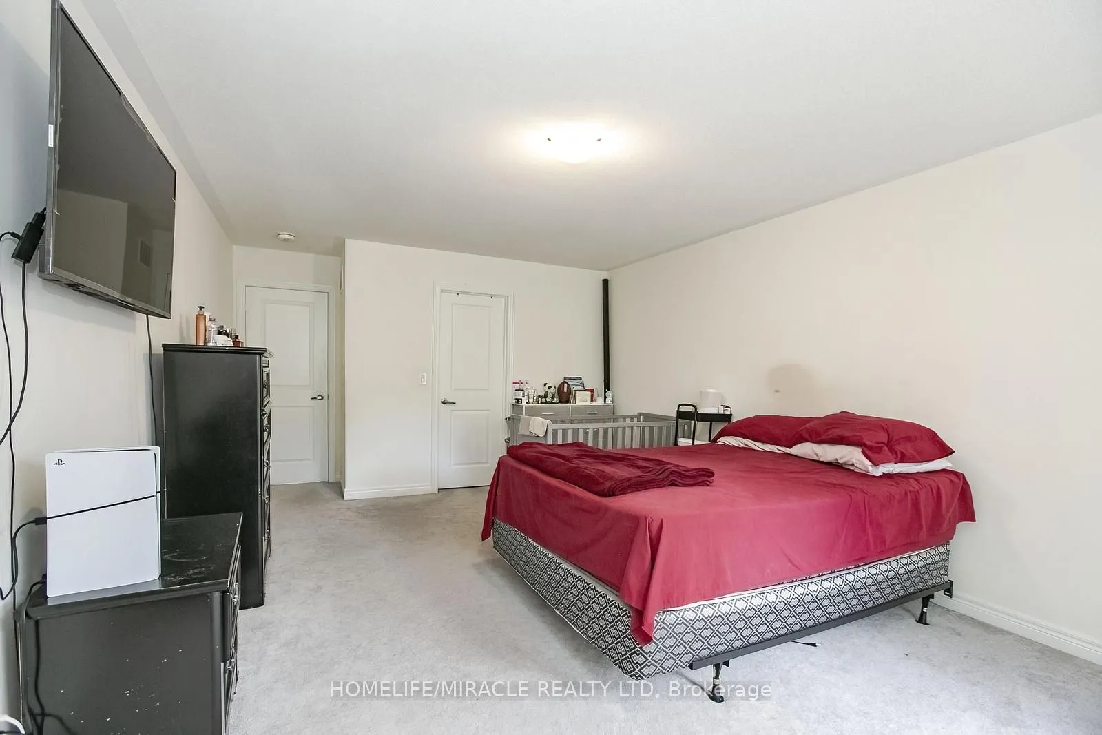 131 Kingsmere Crescent