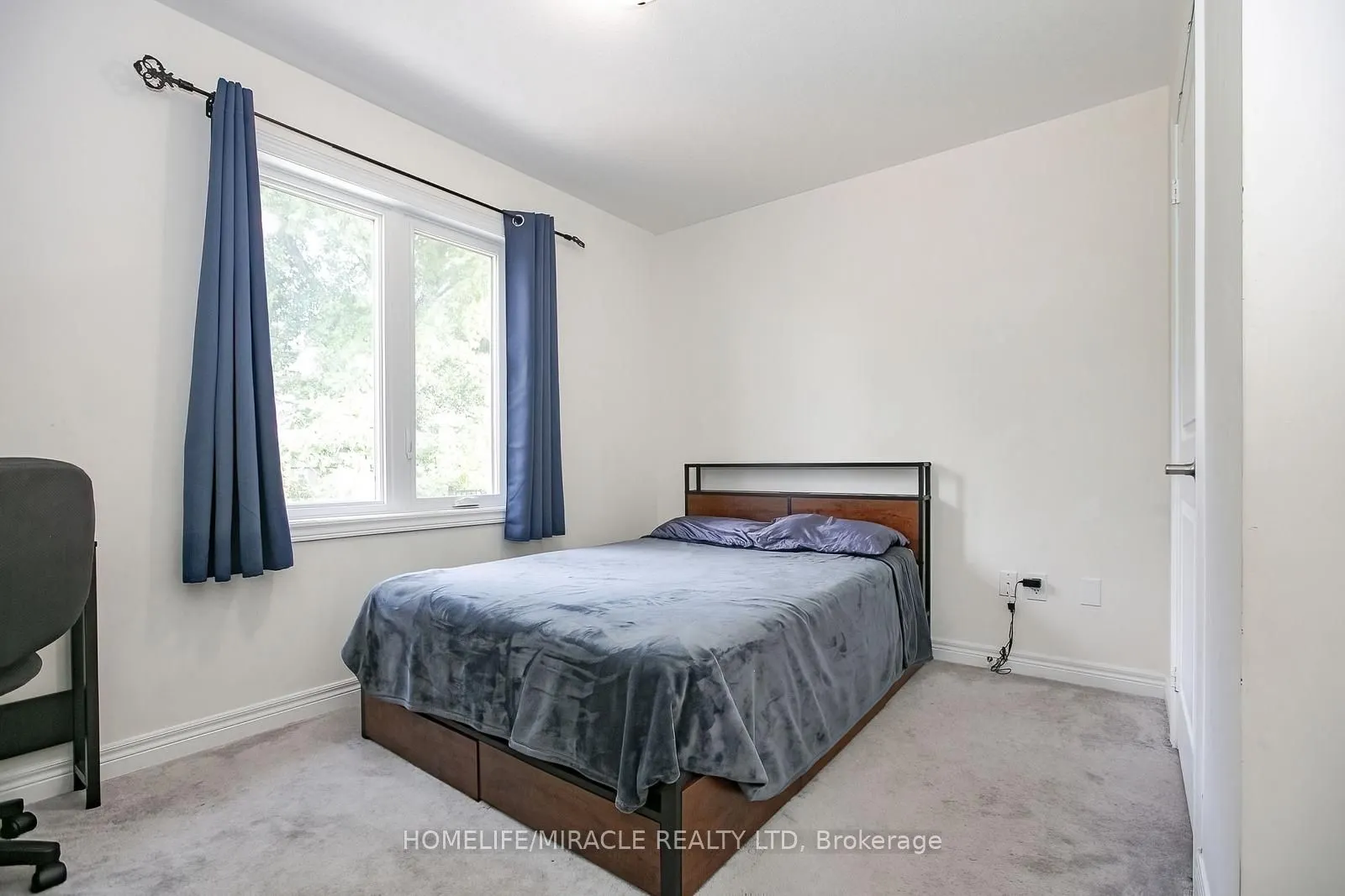 131 Kingsmere Crescent