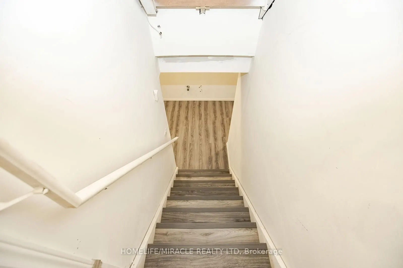 131 Kingsmere Crescent
