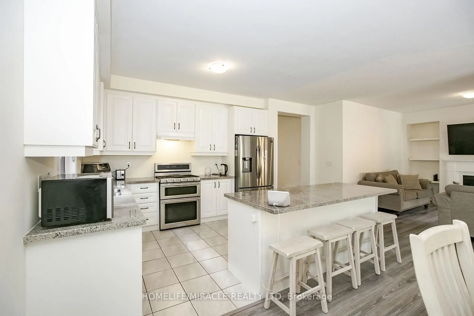 131 Kingsmere Crescent