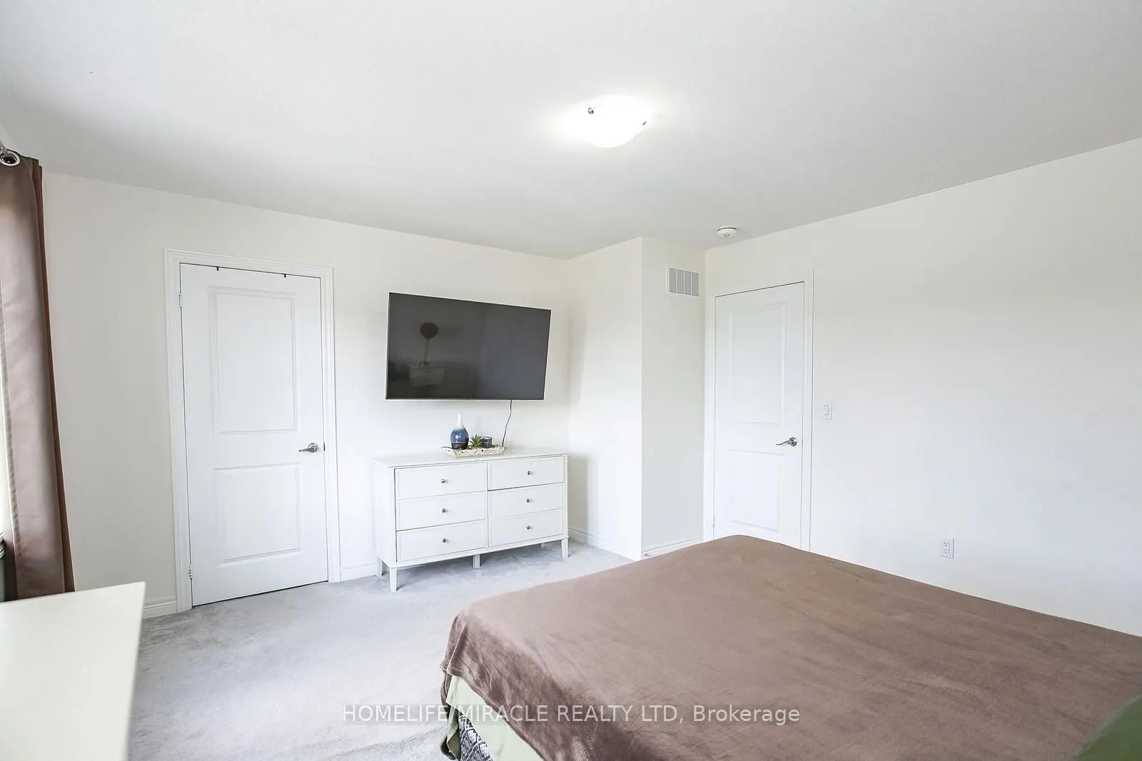 131 Kingsmere Crescent