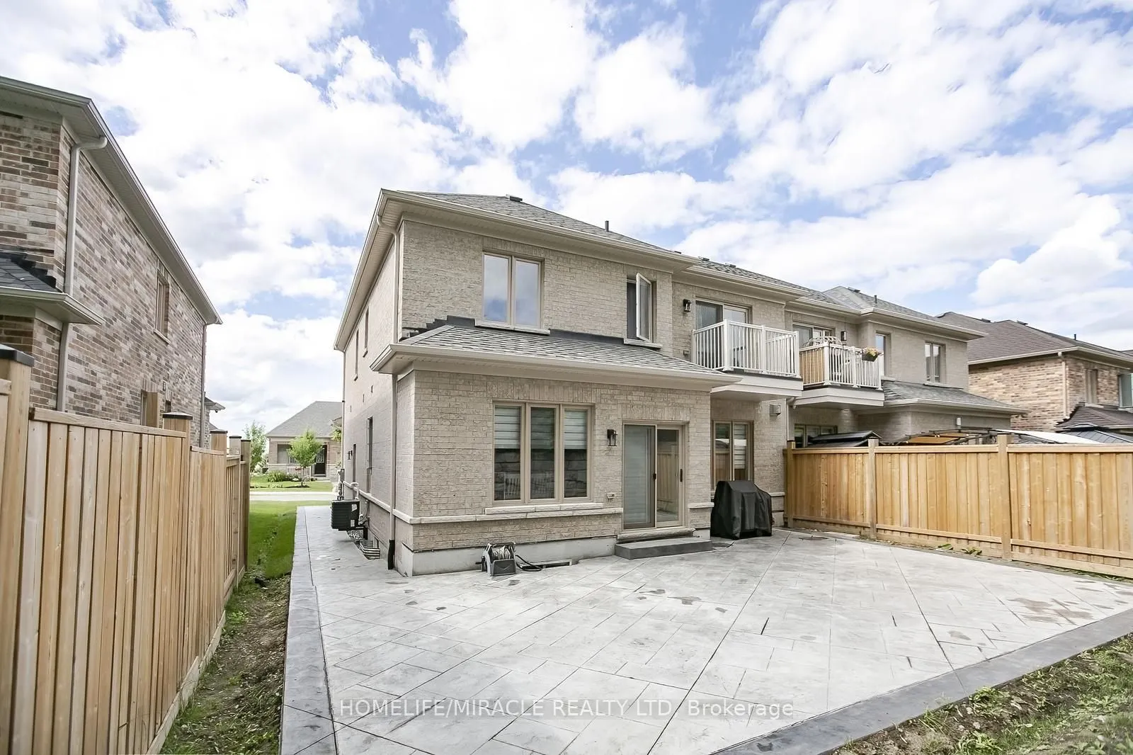 131 Kingsmere Crescent