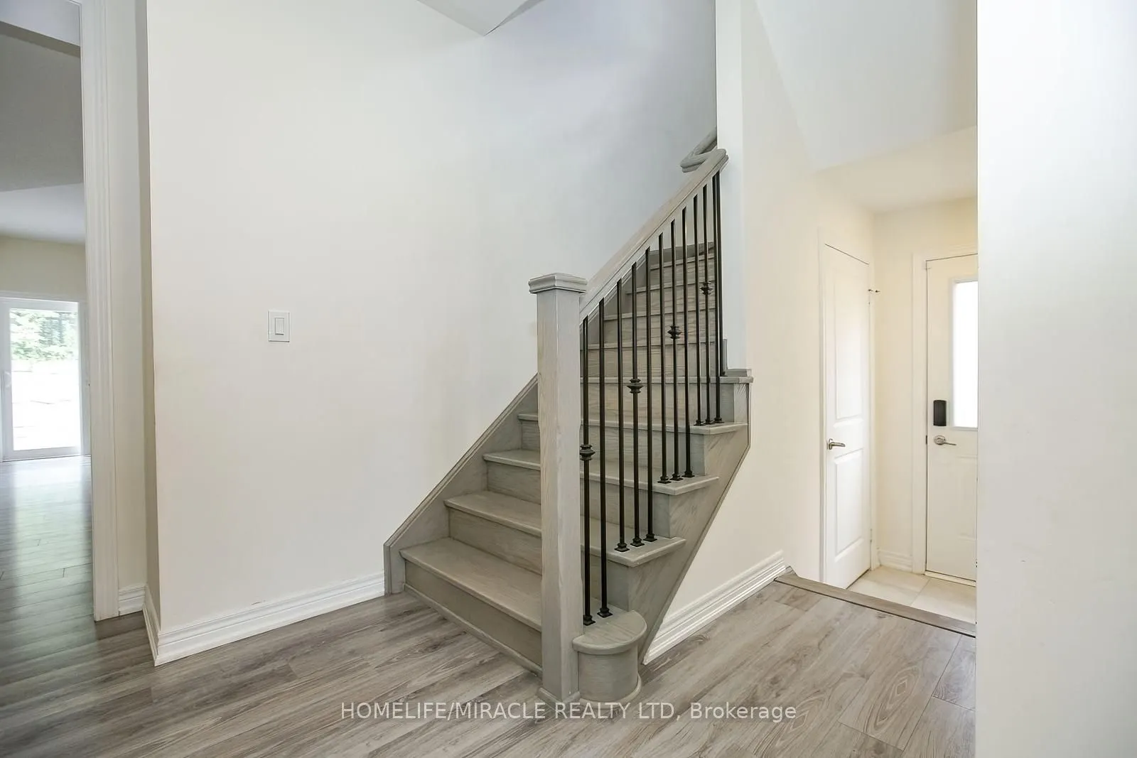 131 Kingsmere Crescent