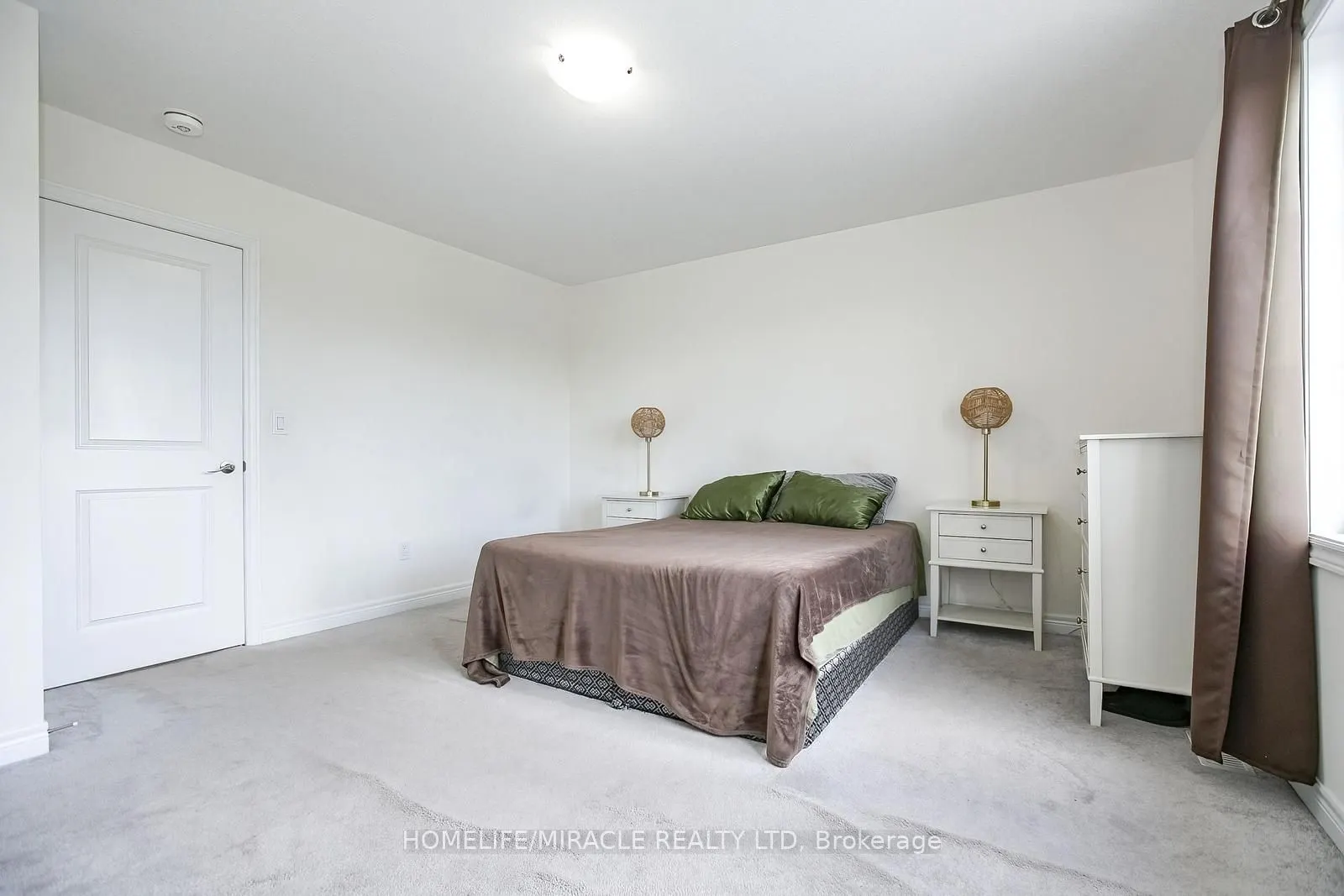 131 Kingsmere Crescent