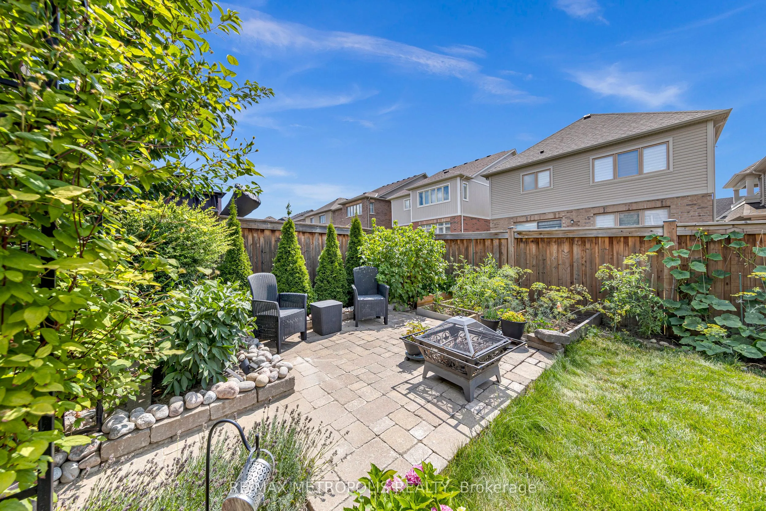 44 Atkinson Crescent