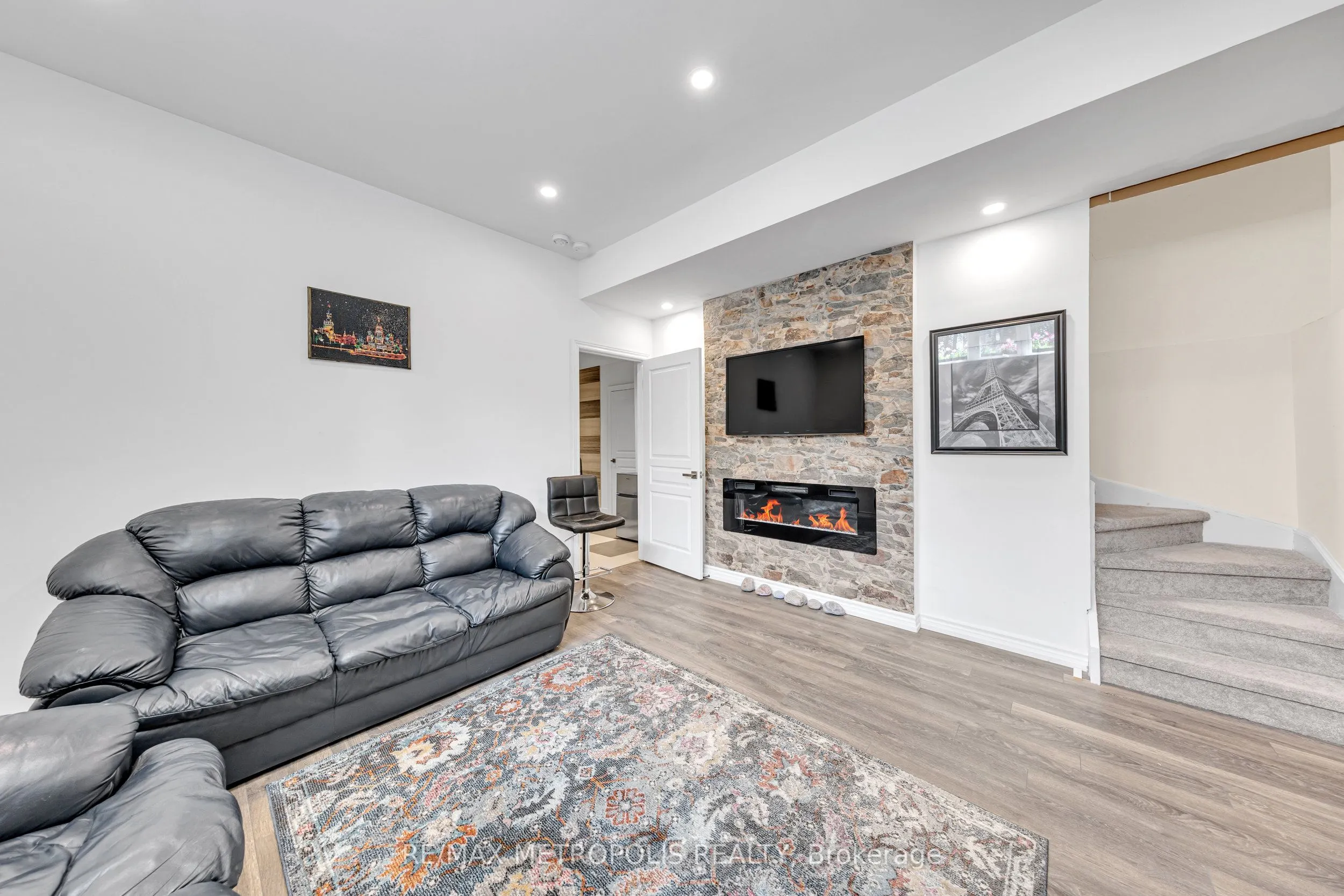 44 Atkinson Crescent