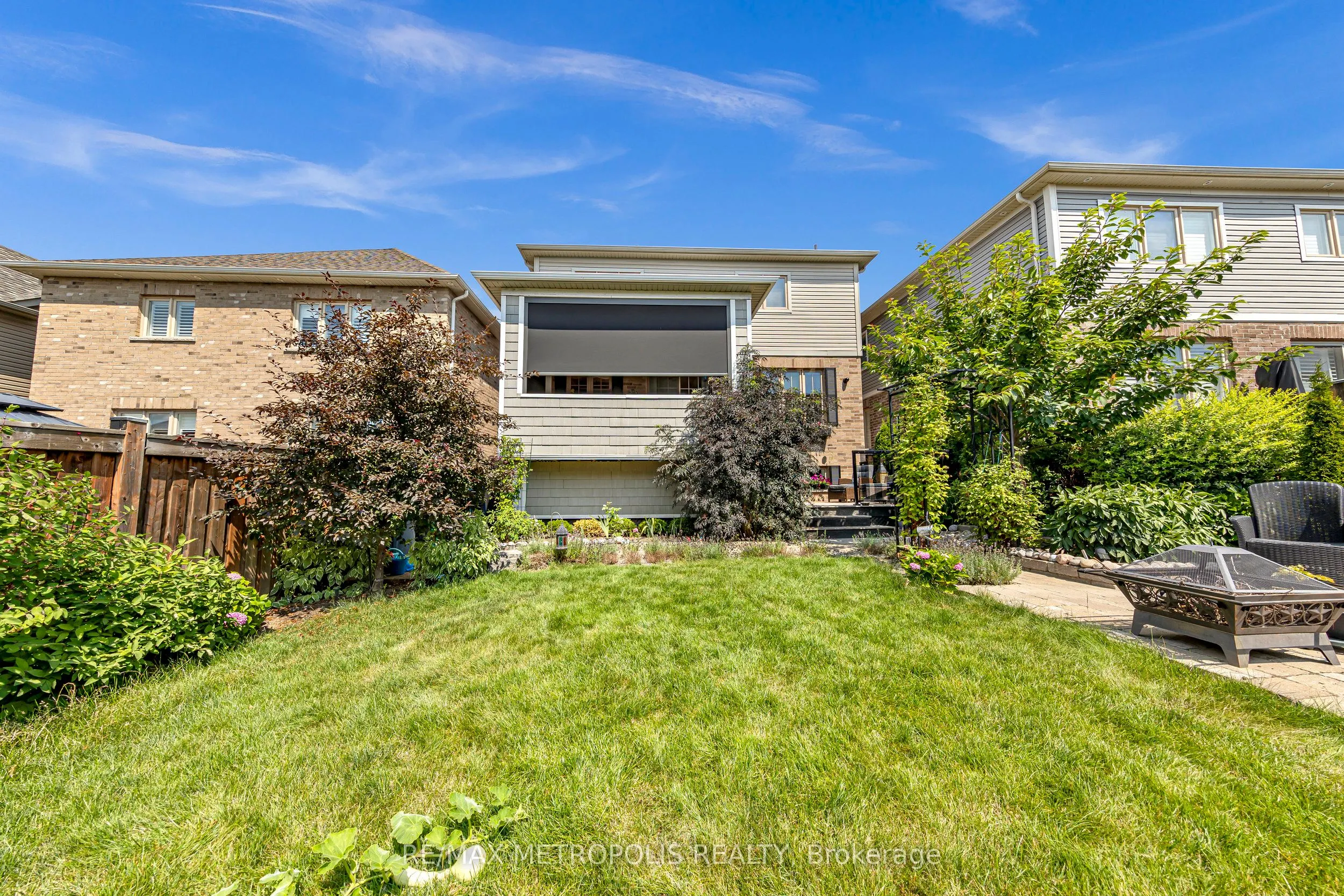 44 Atkinson Crescent