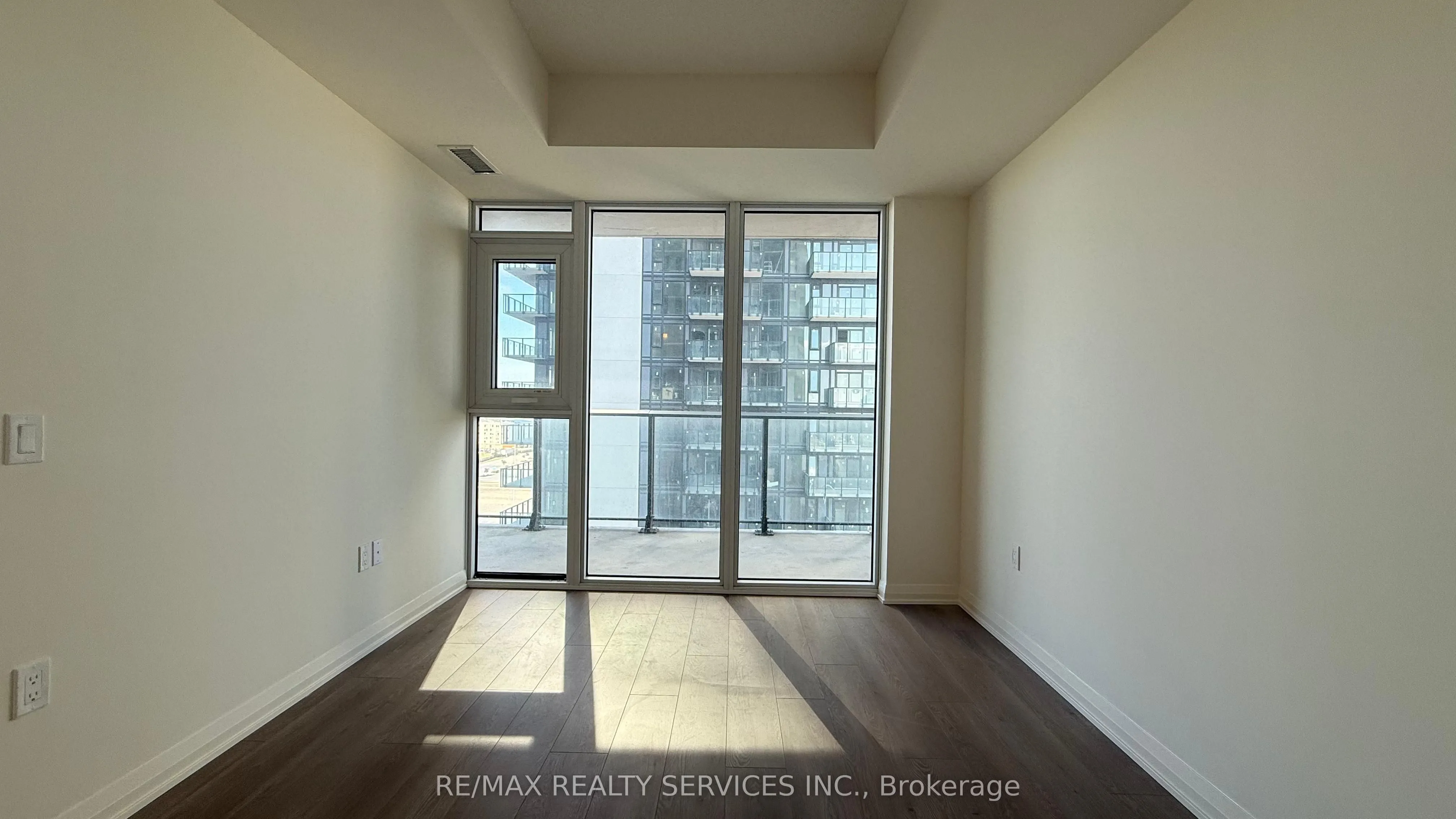 8960 JANE Street S, #1202