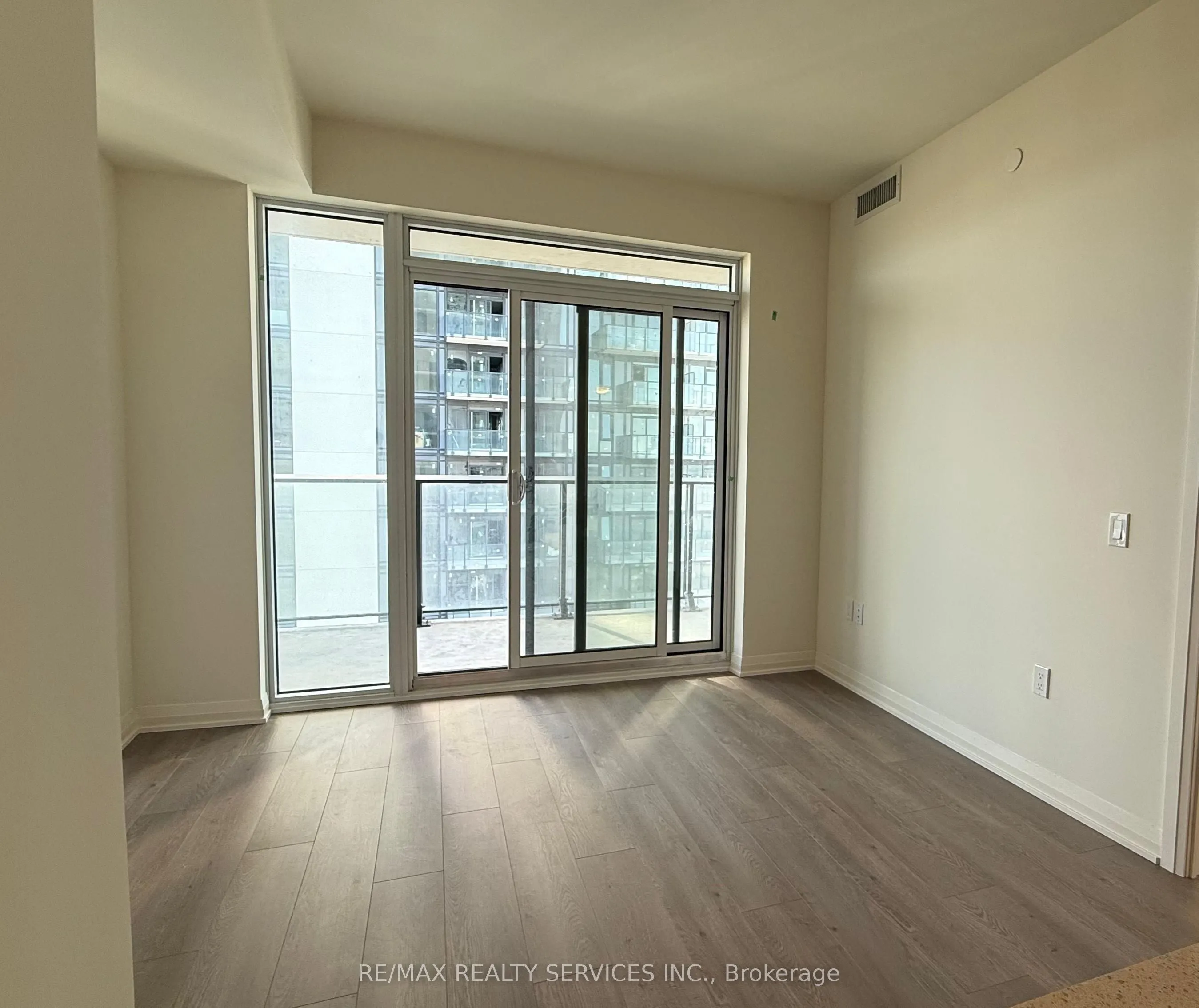 8960 JANE Street S, #1202
