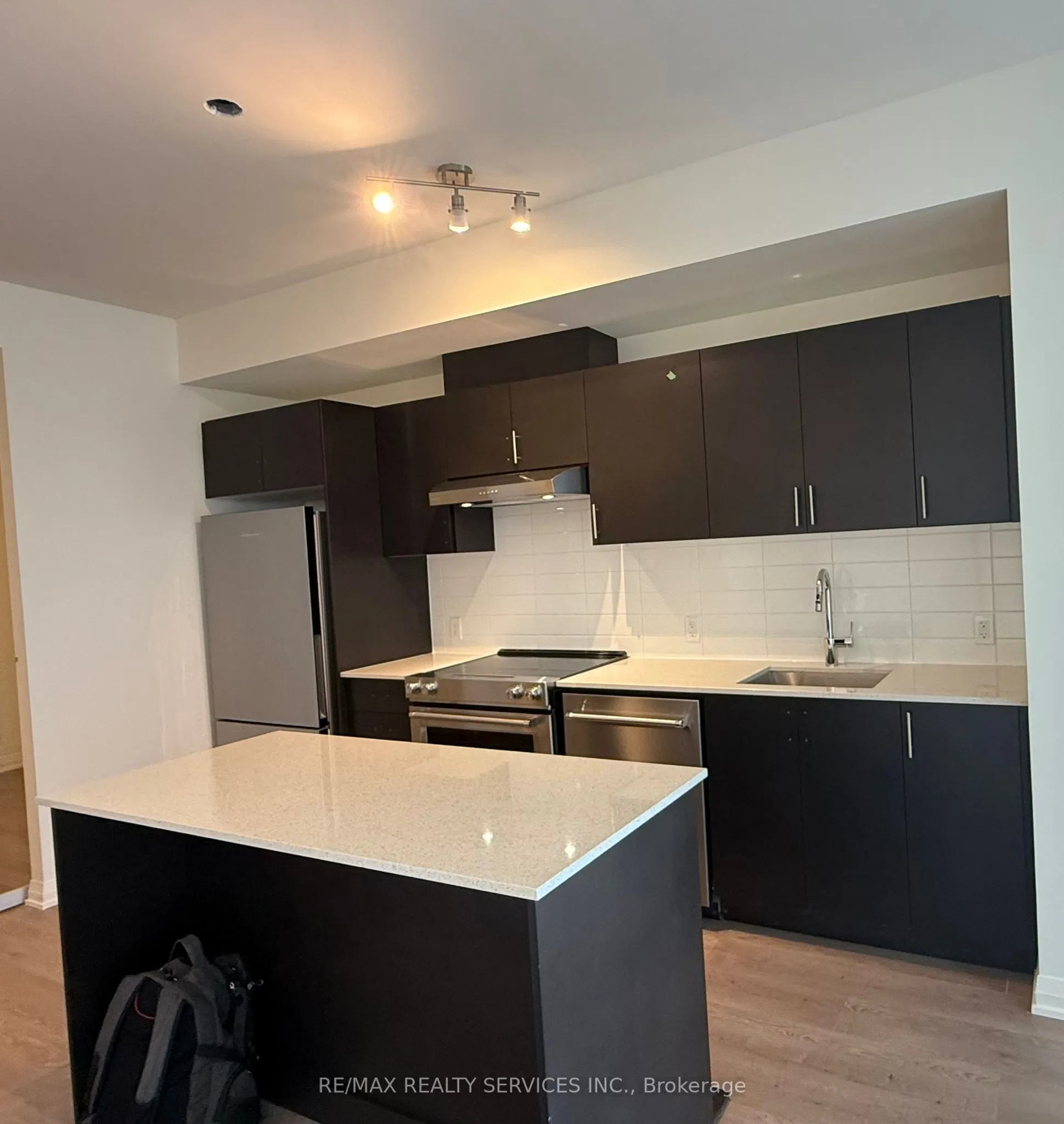 8960 JANE Street S, #1202
