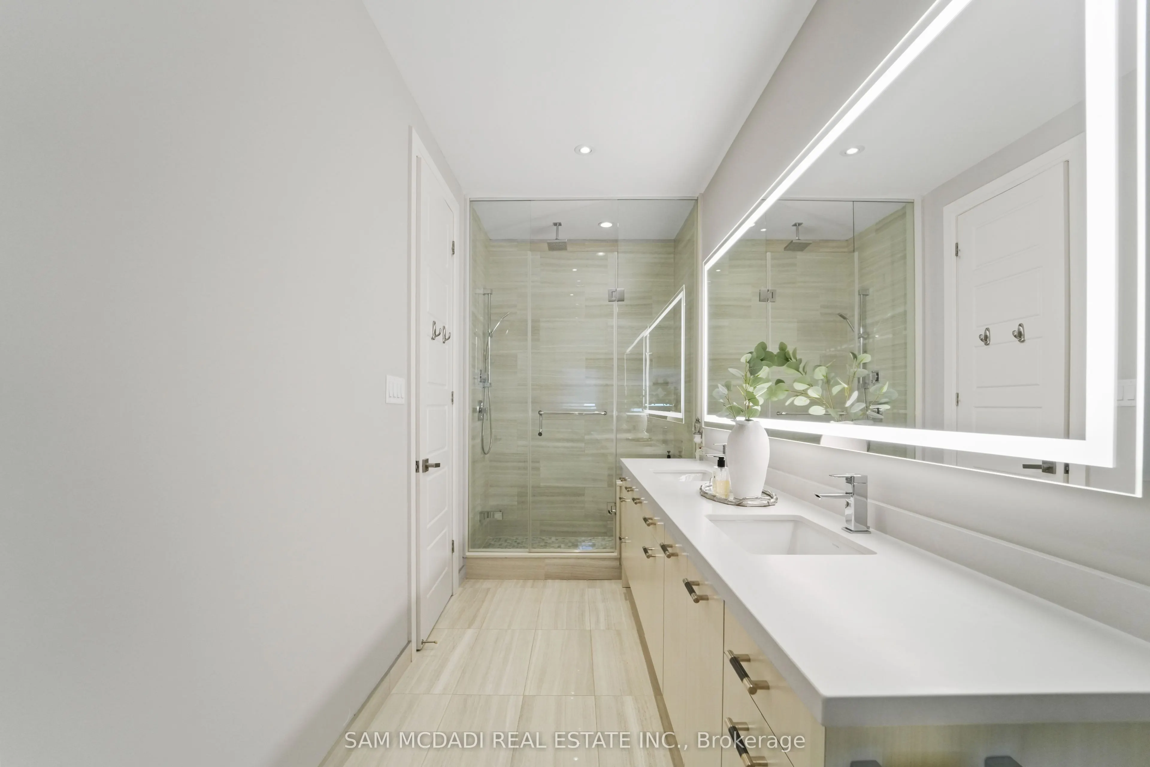 3772 Mangusta Court