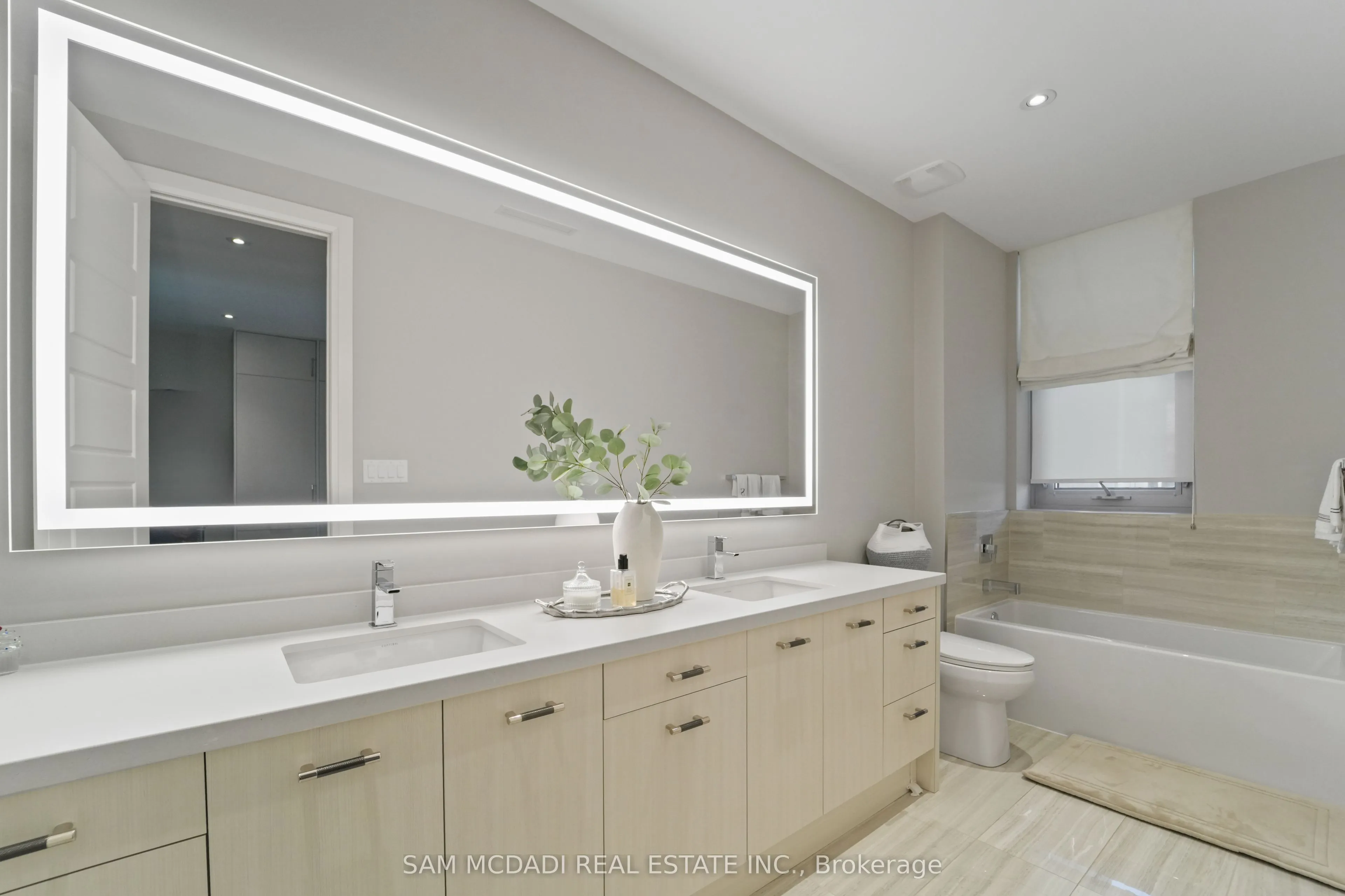 3772 Mangusta Court