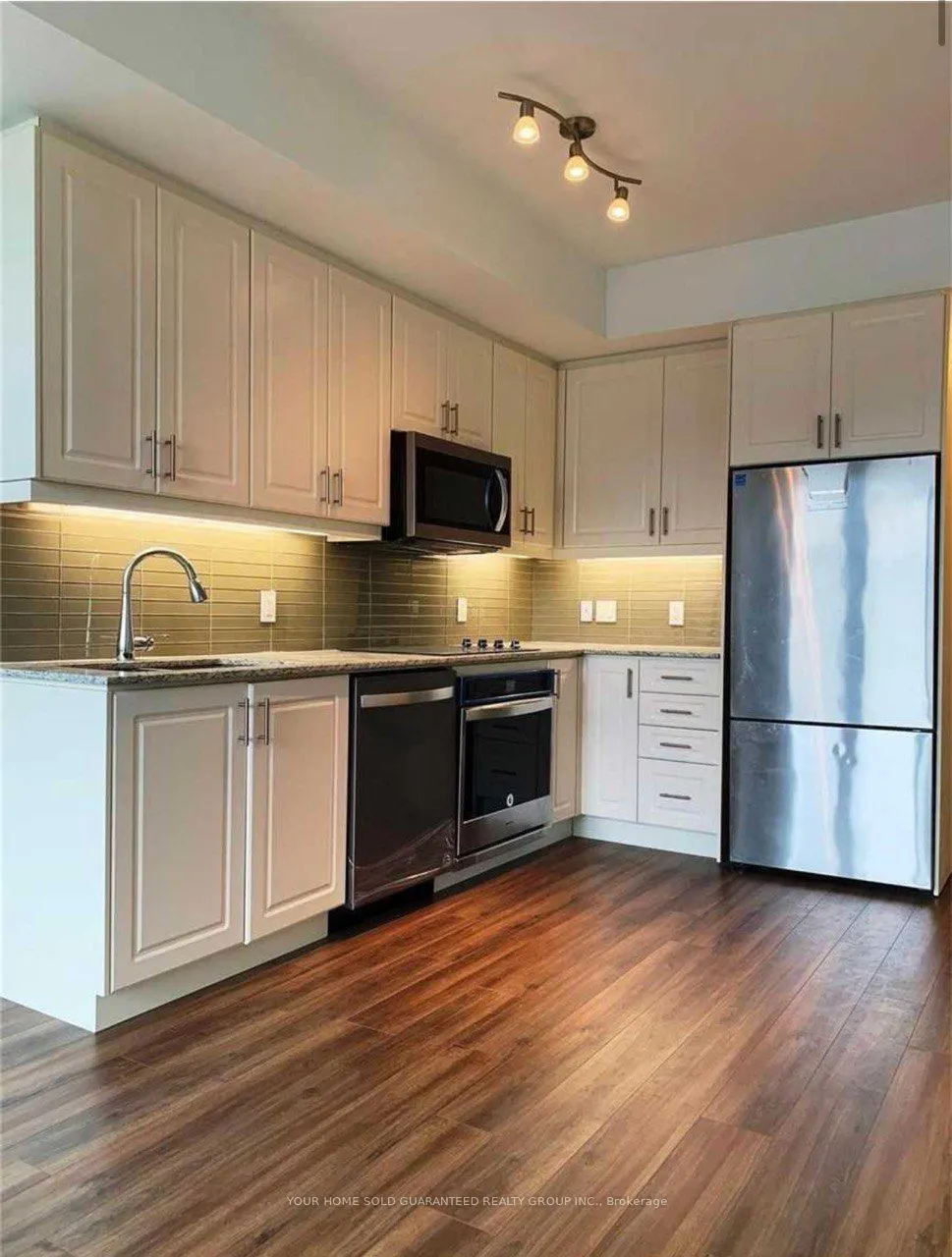 9618 Yonge Street, #303