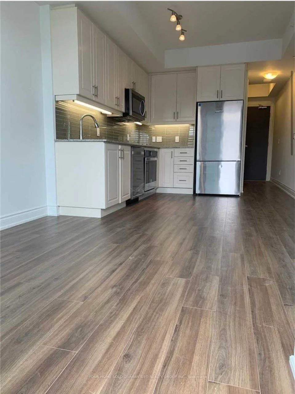 9618 Yonge Street, #303