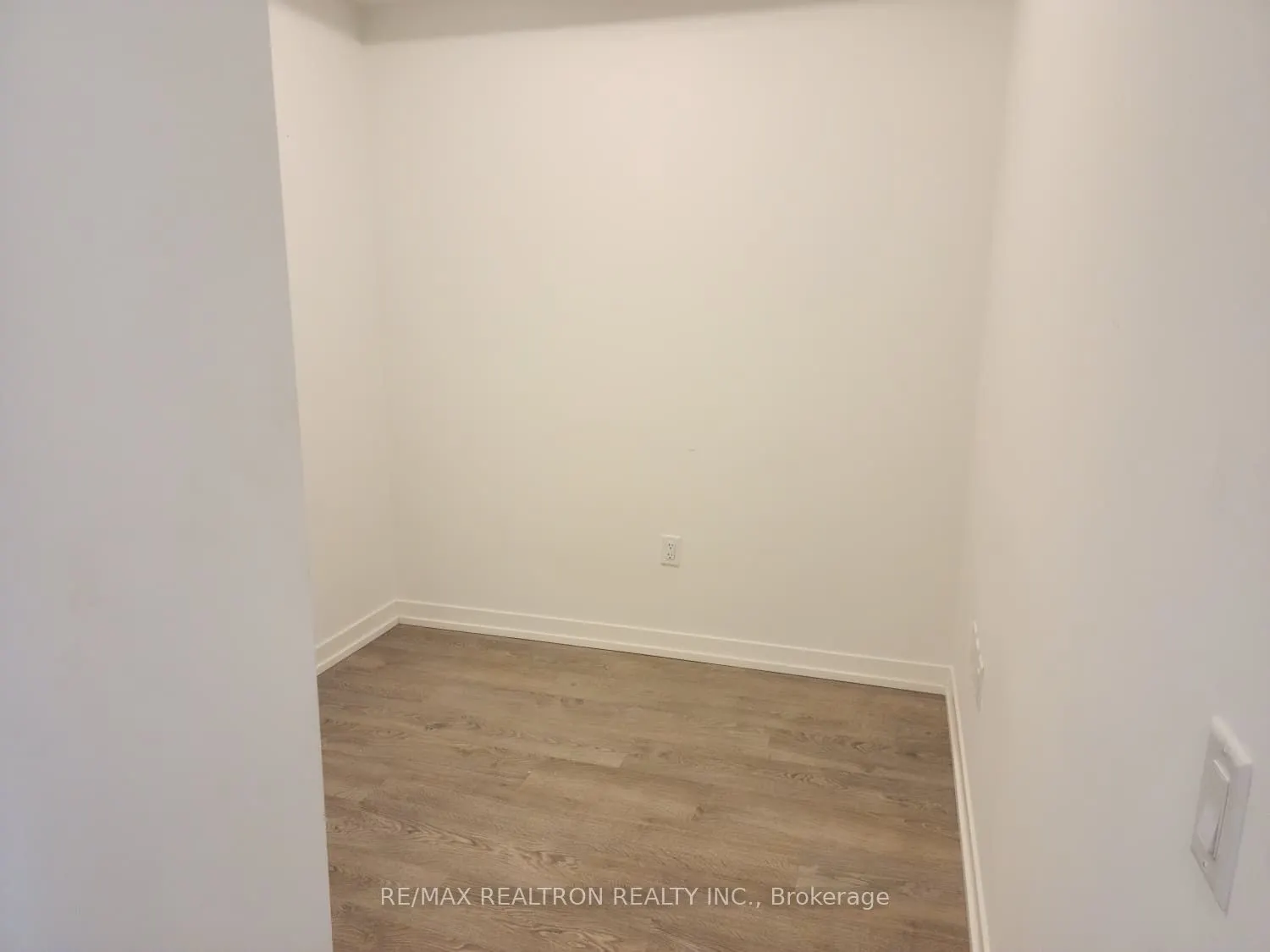 8868 Yonge Street, #1205E