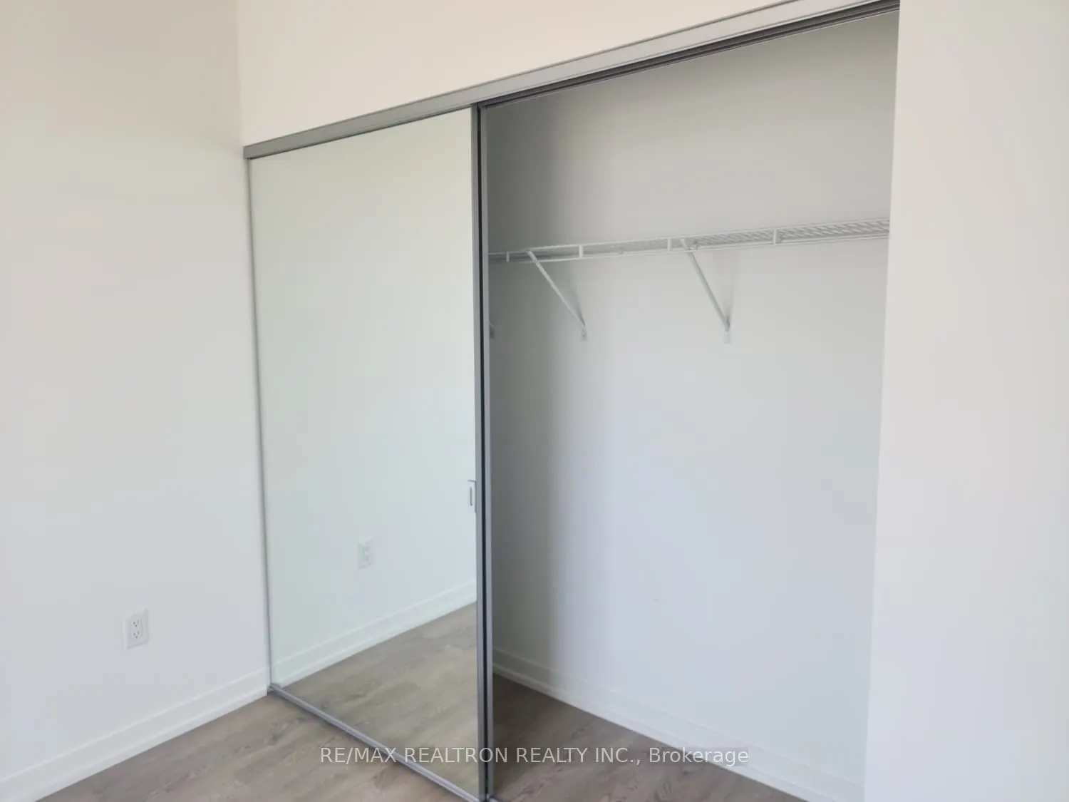 8868 Yonge Street, #1205E
