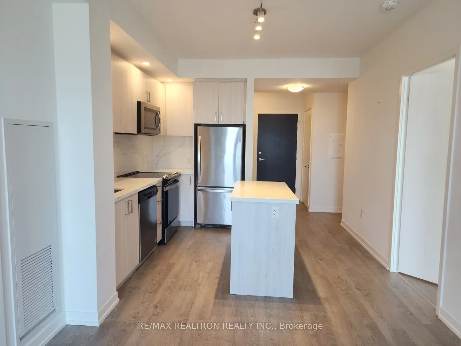 8868 Yonge Street, #1205E