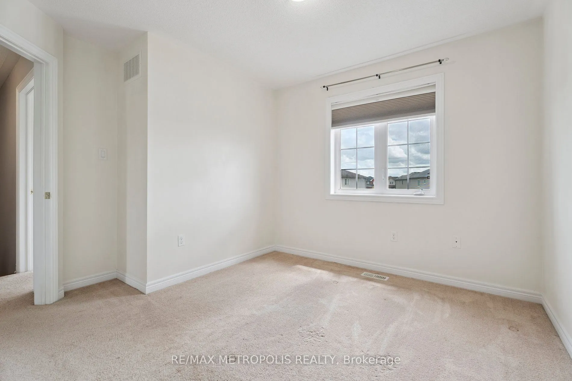 22 Admiral Crescent