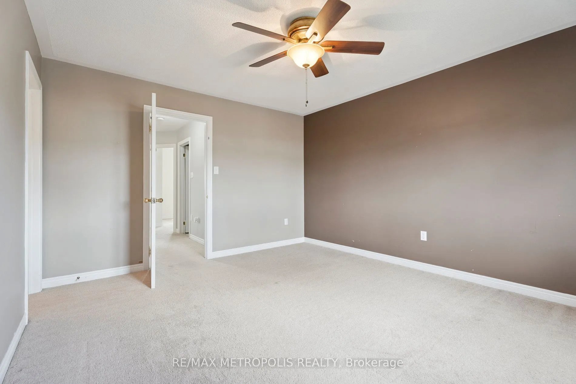 22 Admiral Crescent