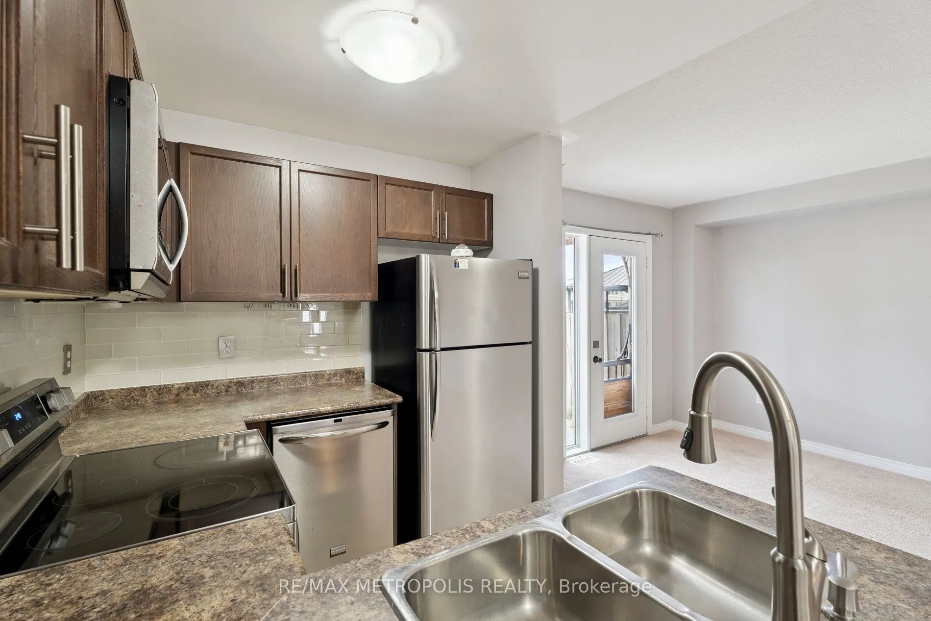 22 Admiral Crescent