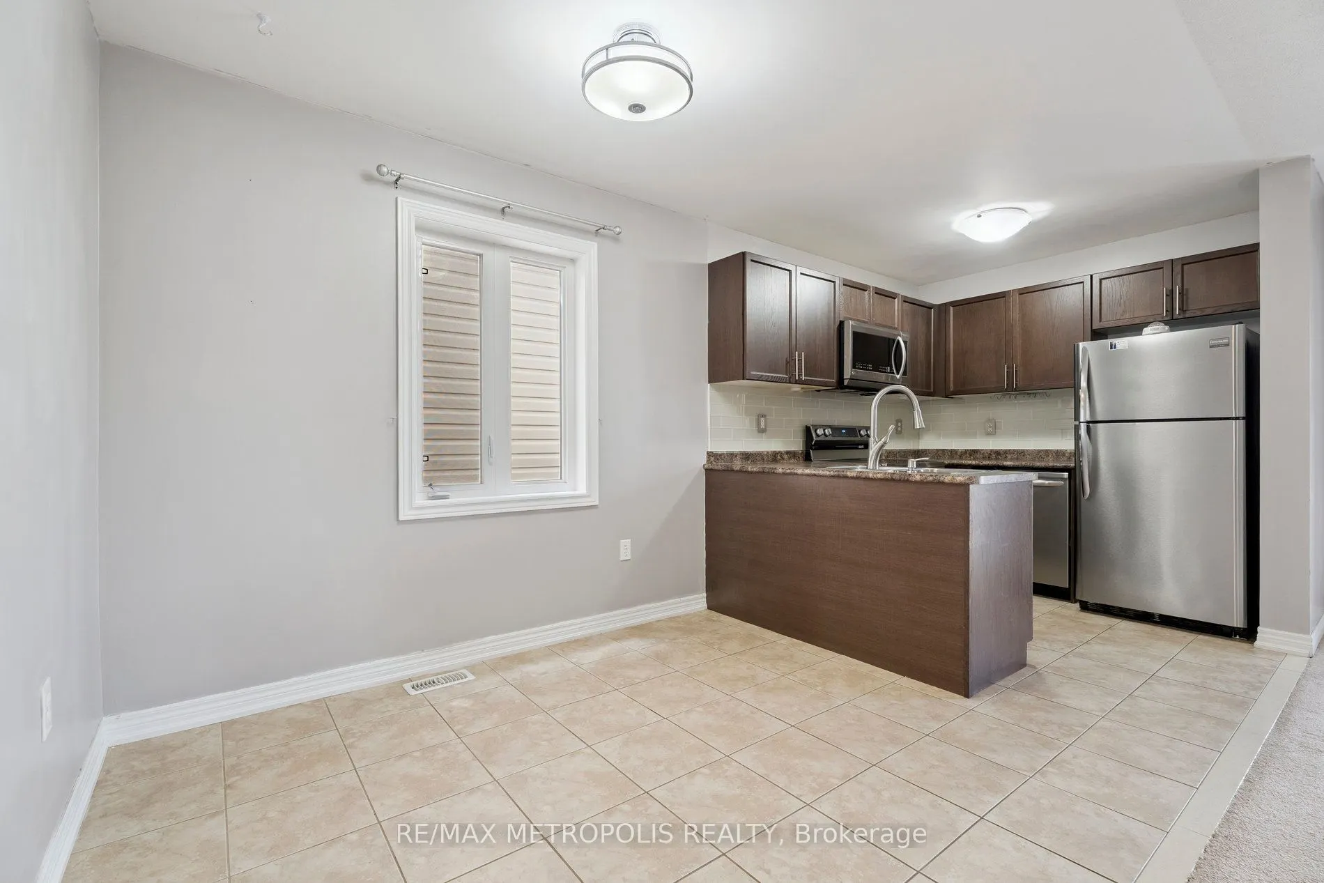 22 Admiral Crescent