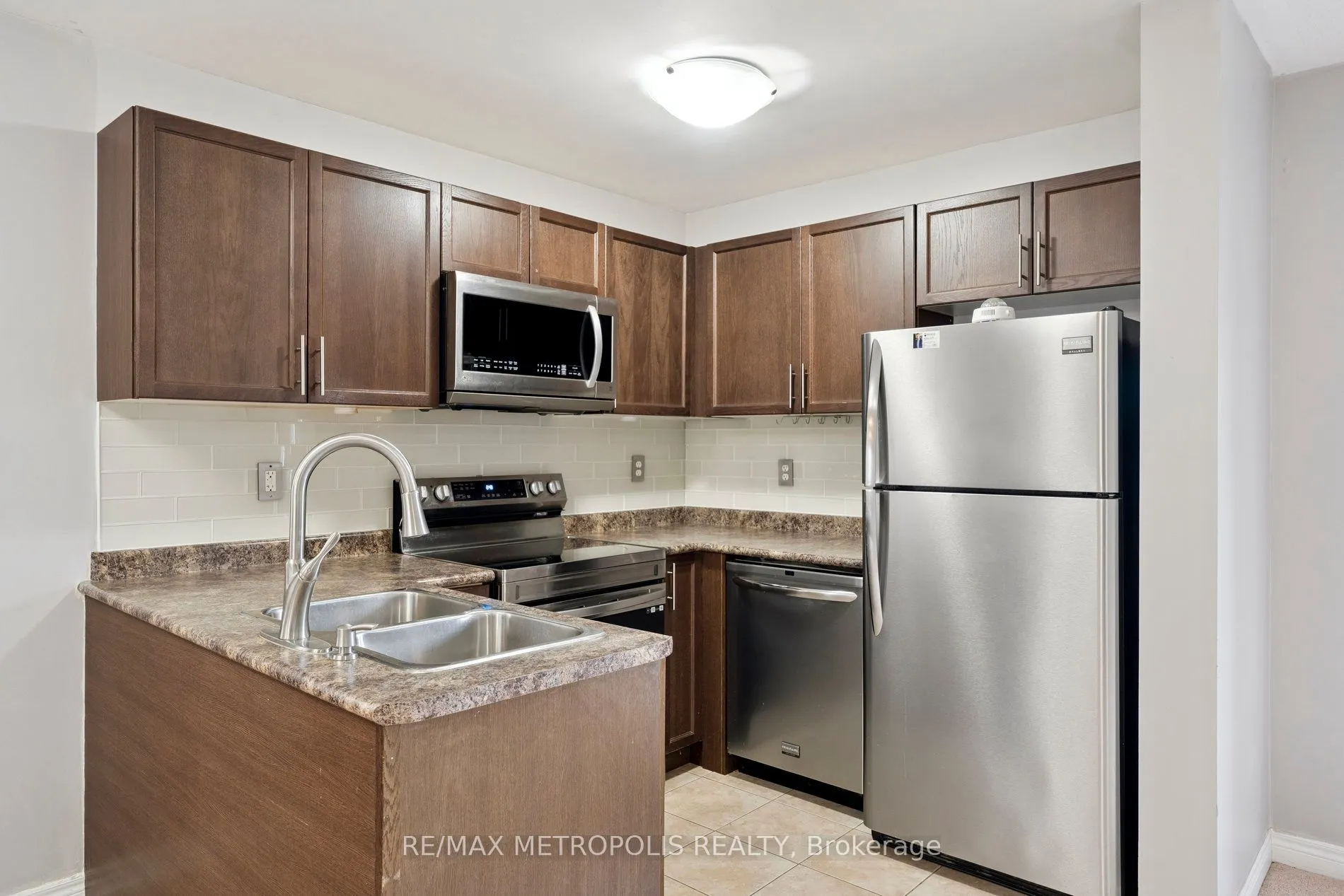 22 Admiral Crescent