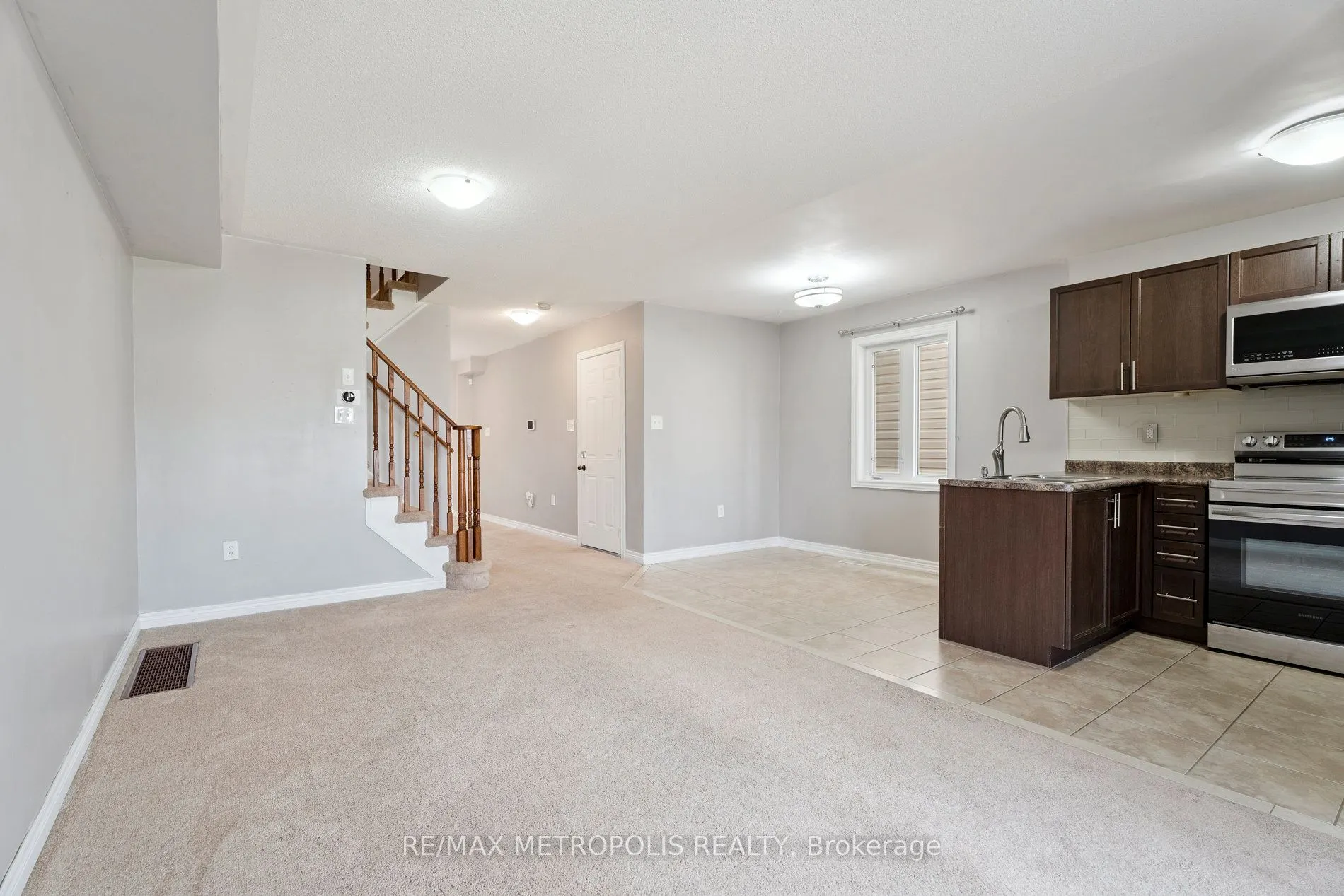 22 Admiral Crescent