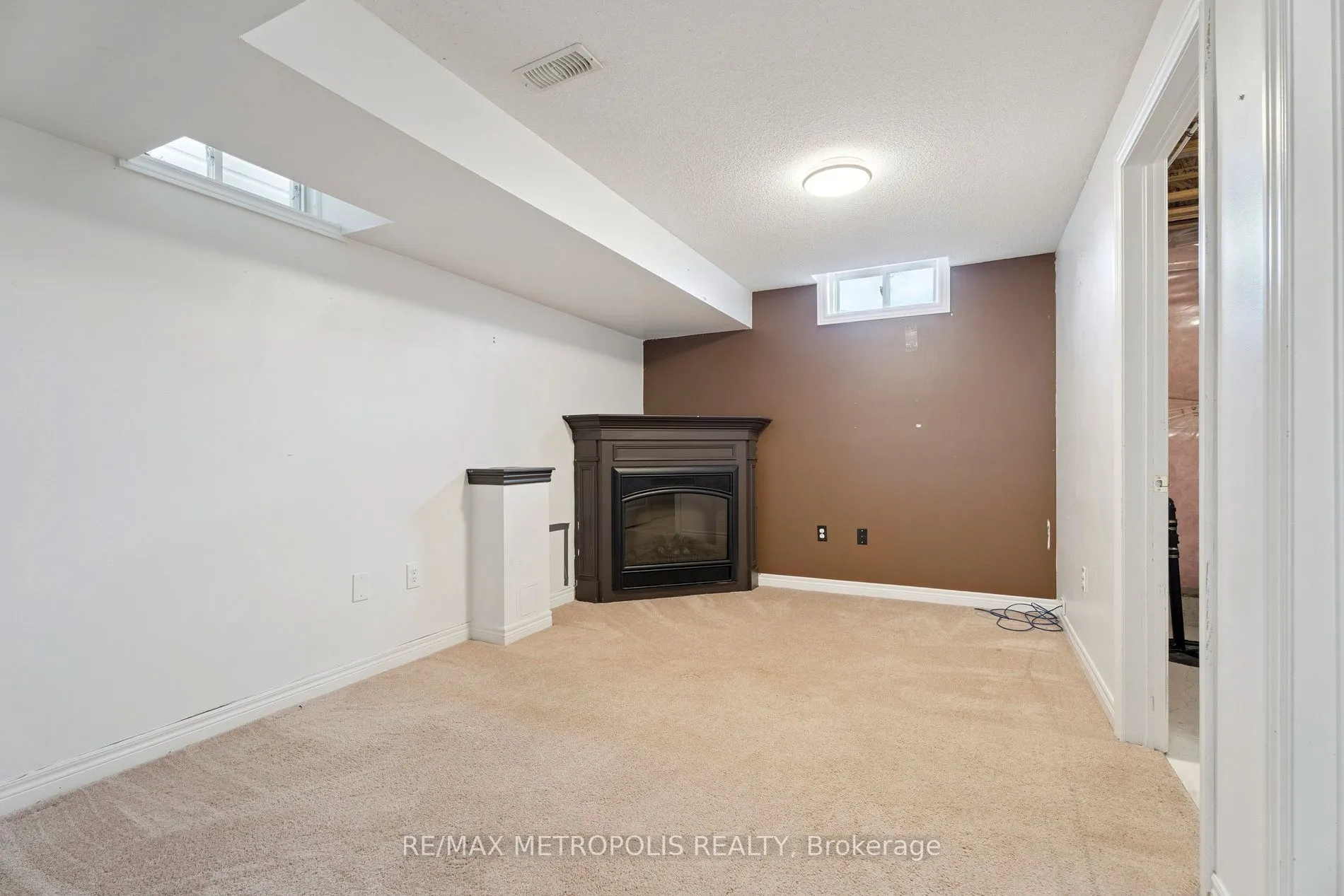 22 Admiral Crescent