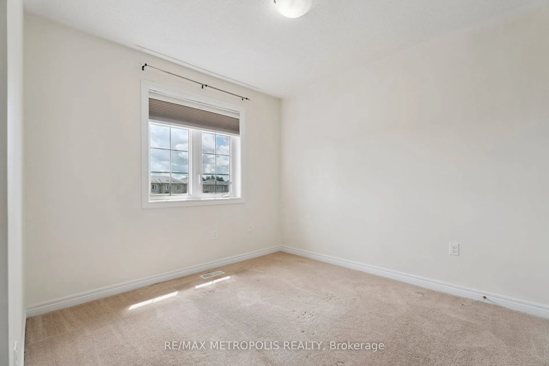 22 Admiral Crescent