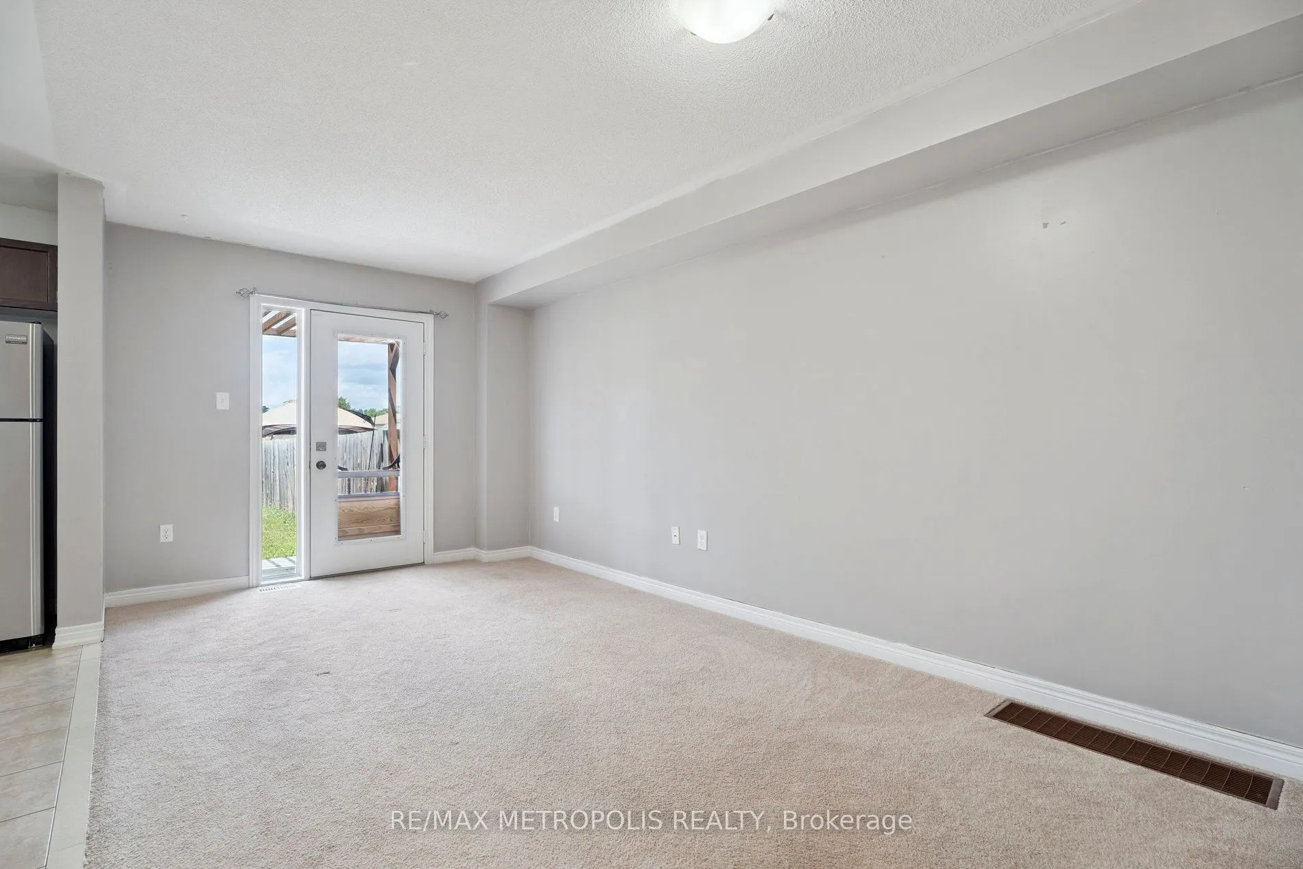 22 Admiral Crescent