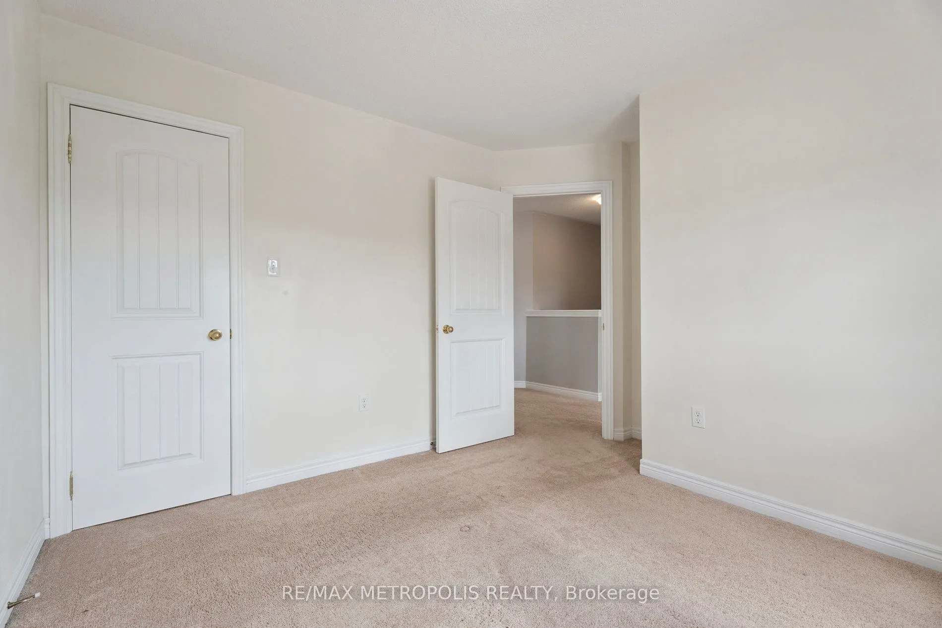 22 Admiral Crescent
