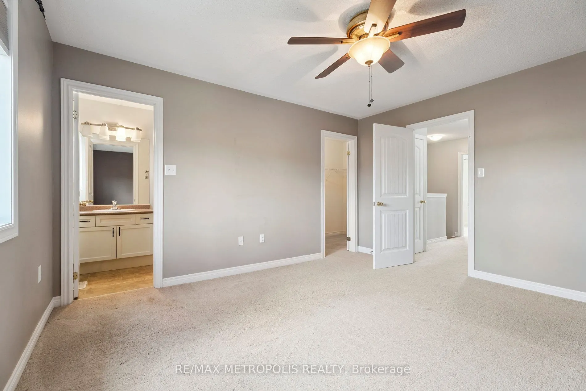 22 Admiral Crescent
