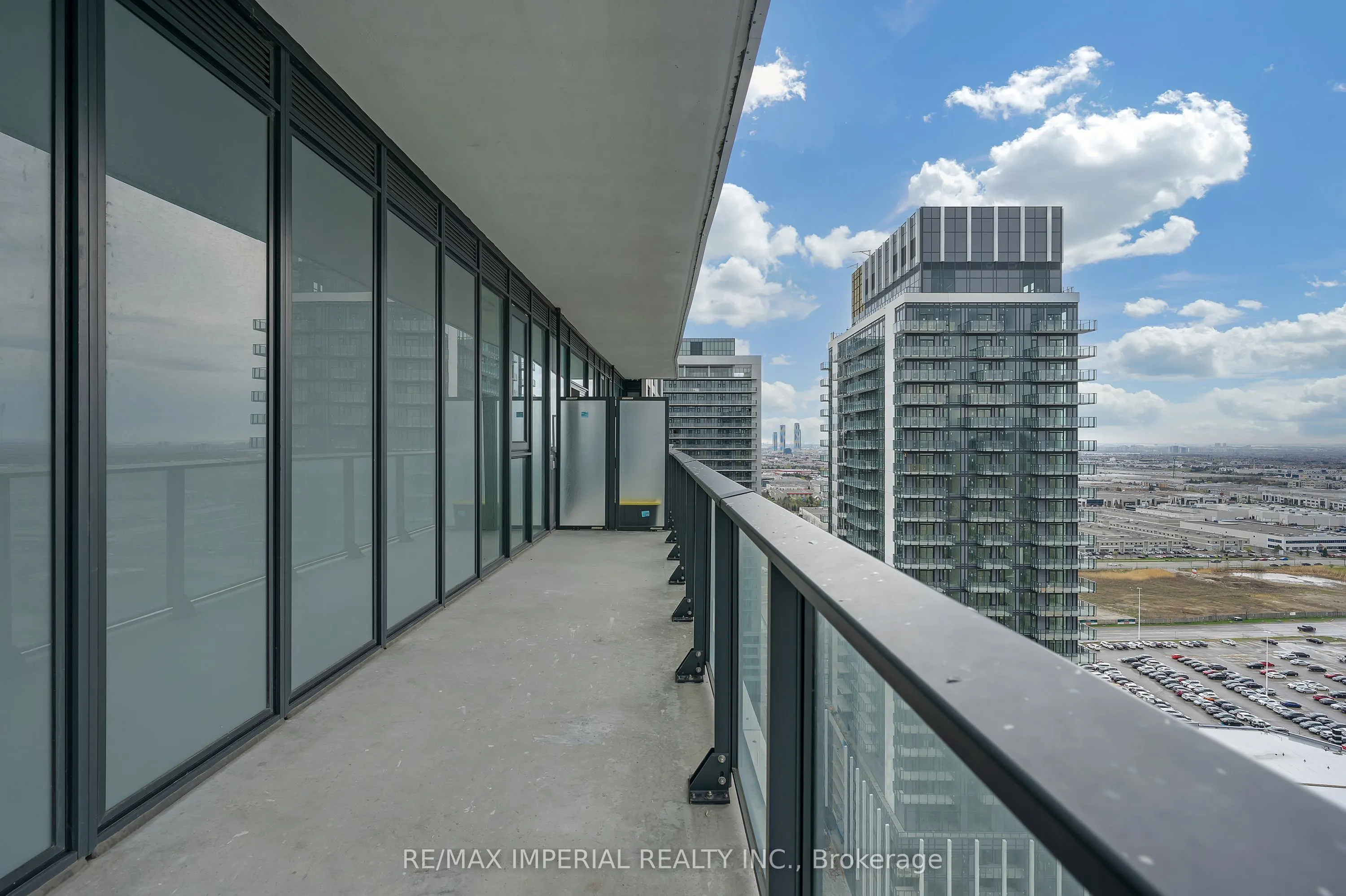 9000 Jane Street, #PH106