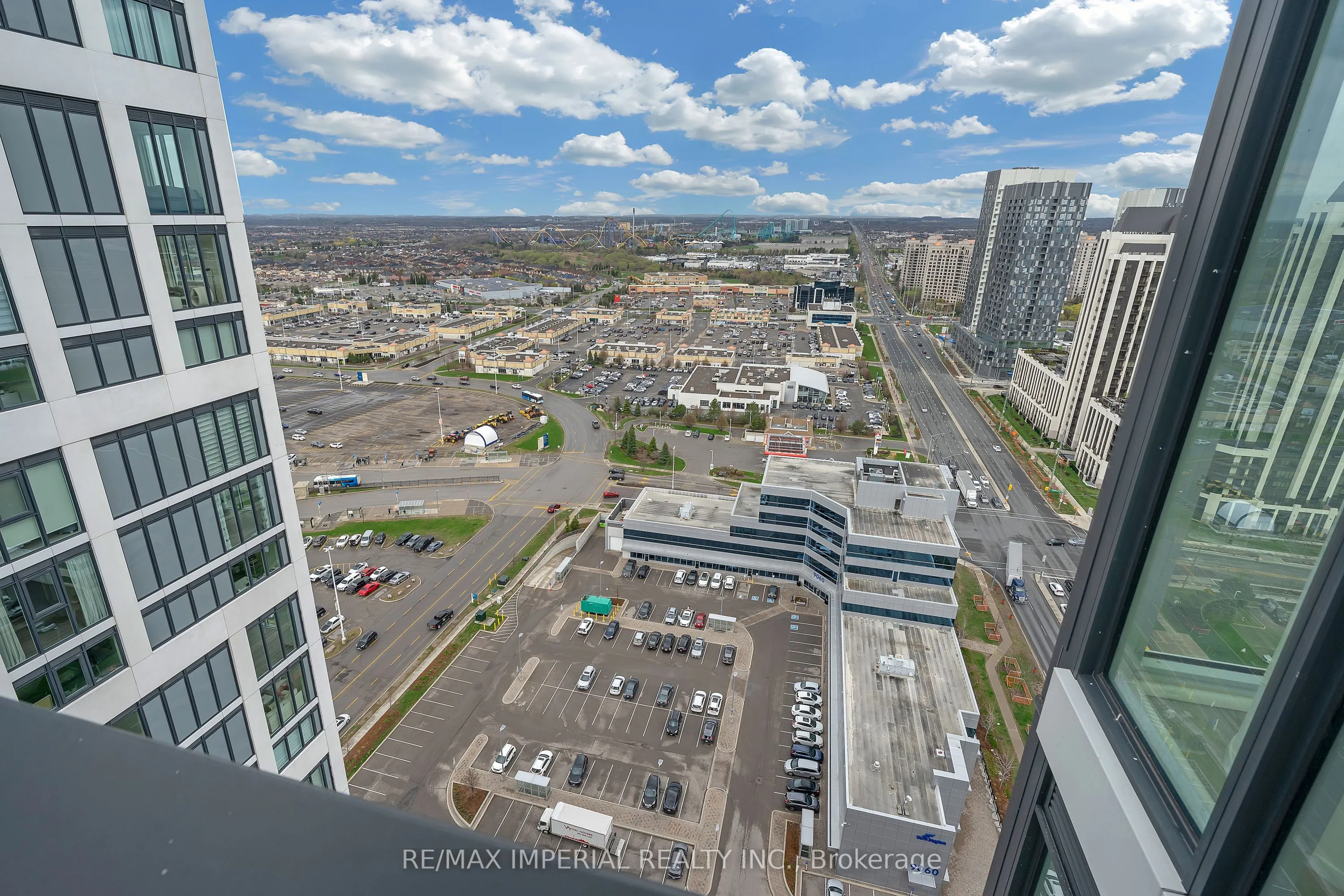 9000 Jane Street, #PH106