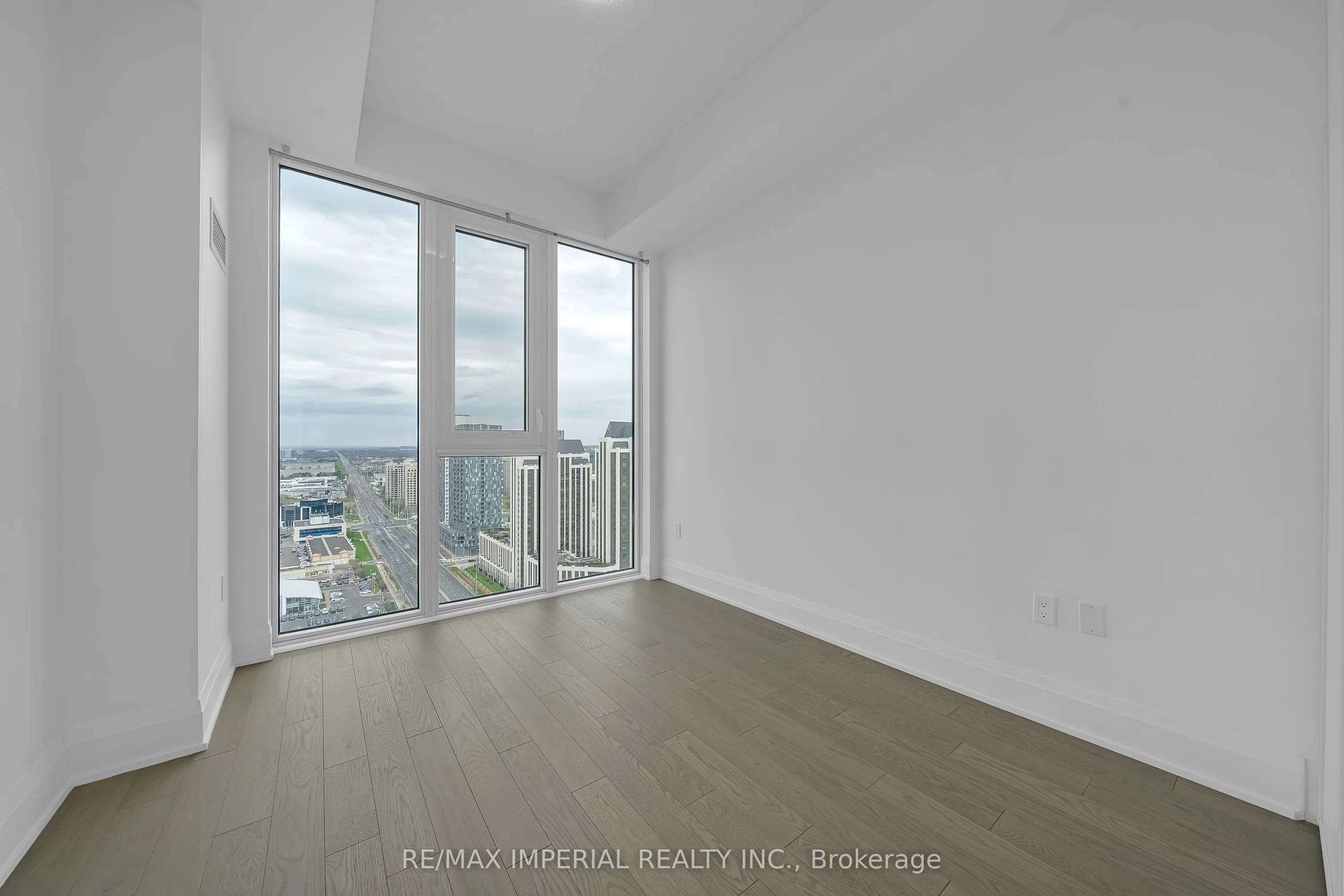 9000 Jane Street, #PH106