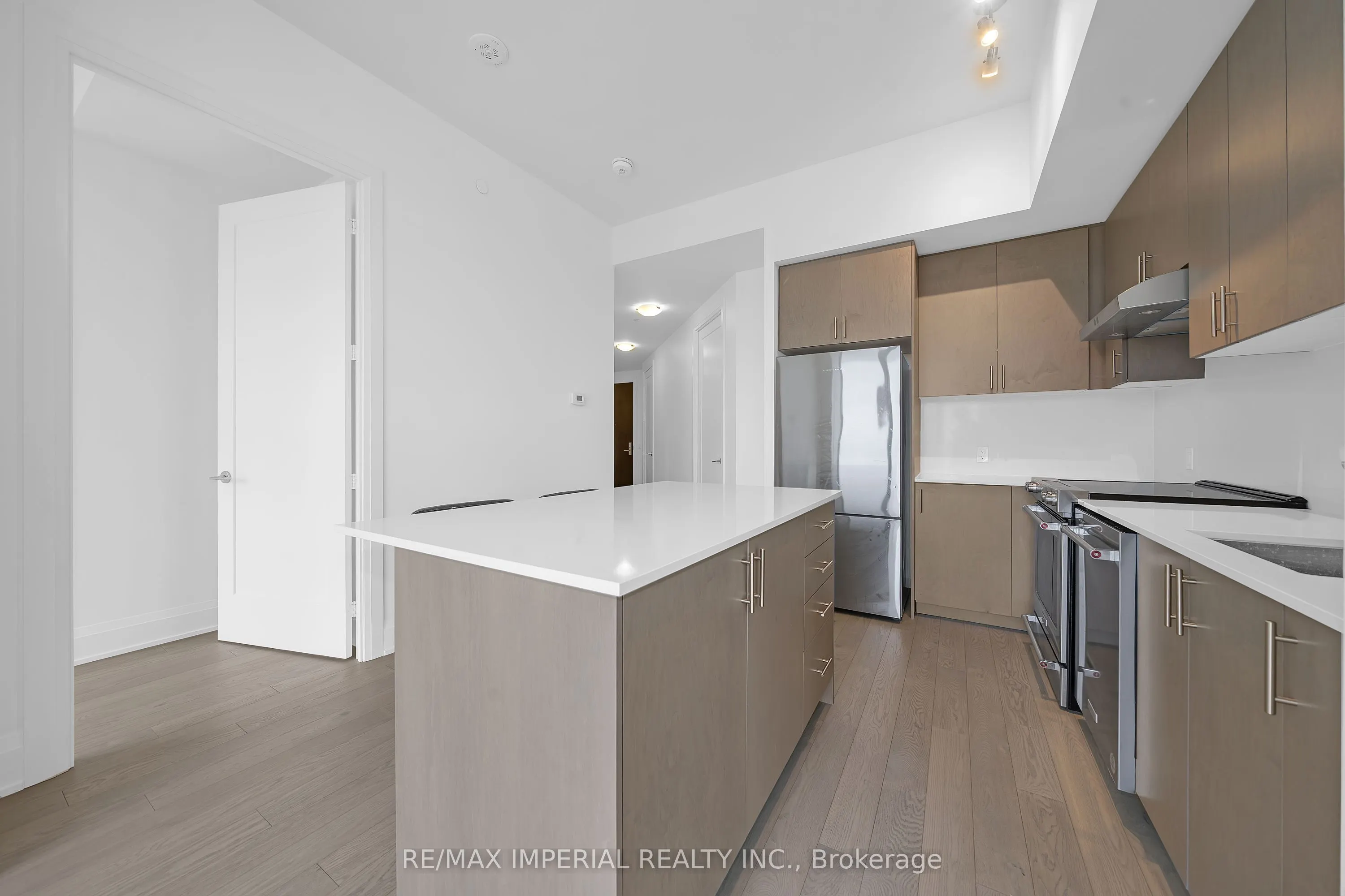9000 Jane Street, #PH106