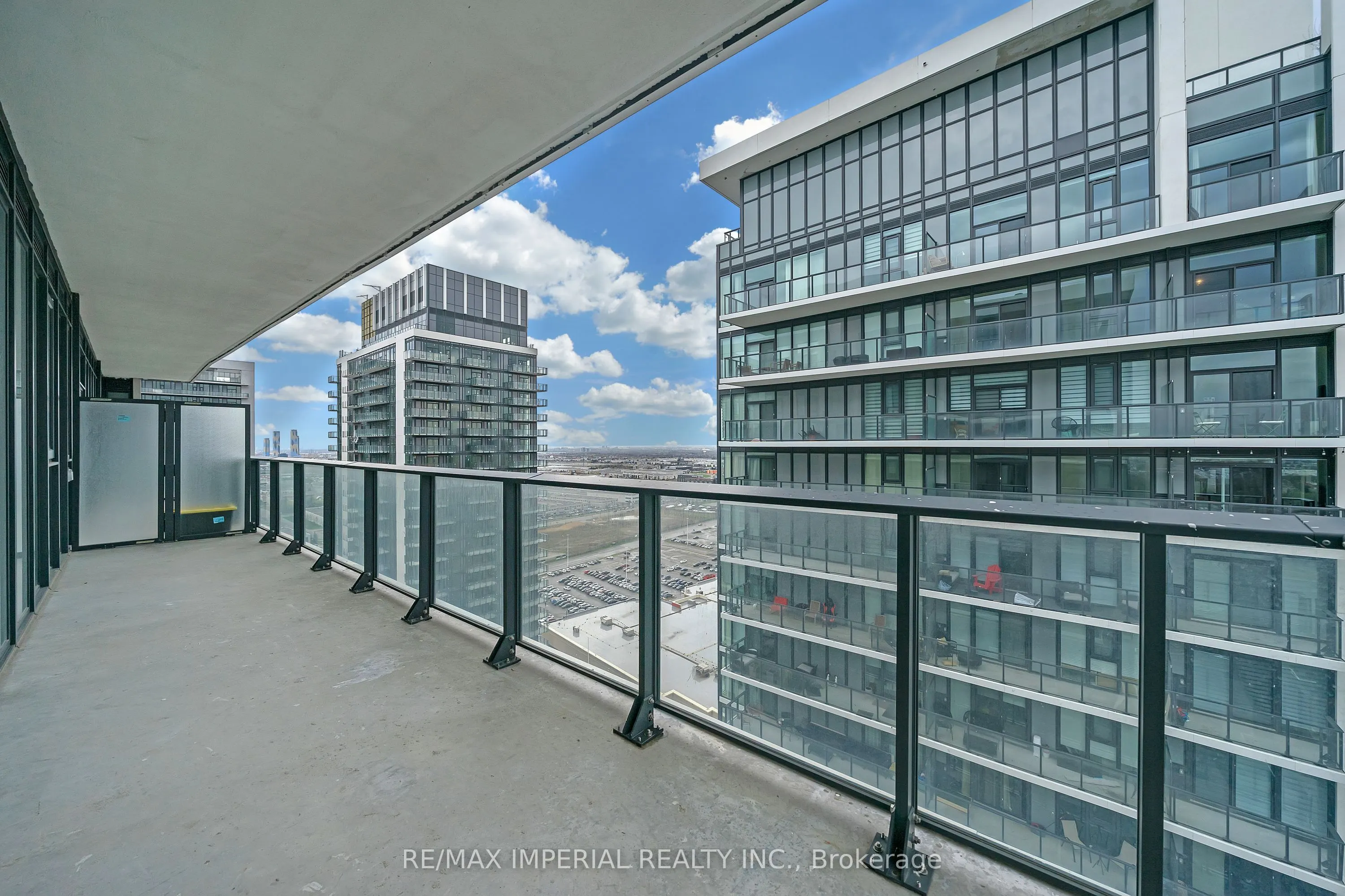 9000 Jane Street, #PH106