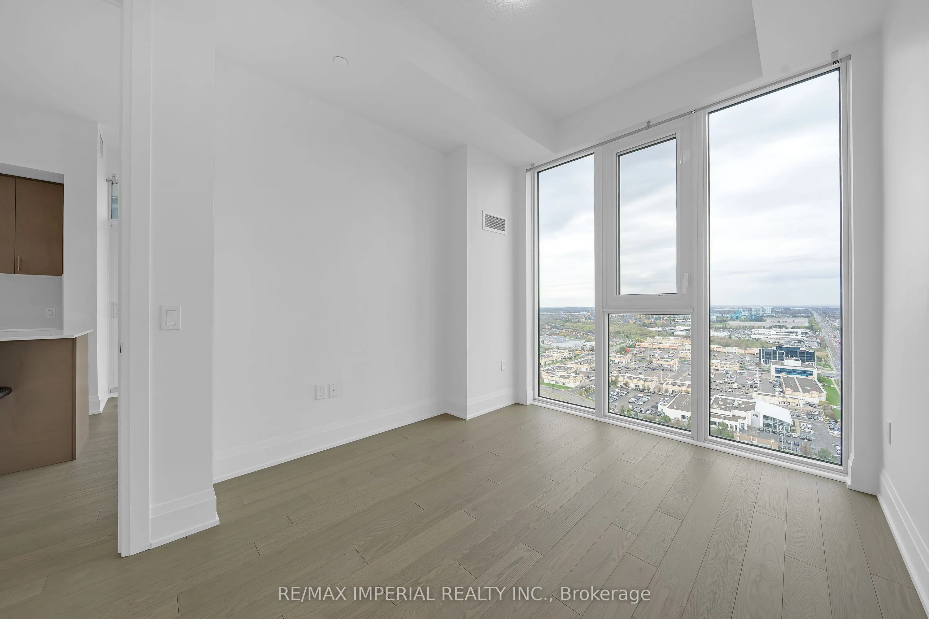 9000 Jane Street, #PH106