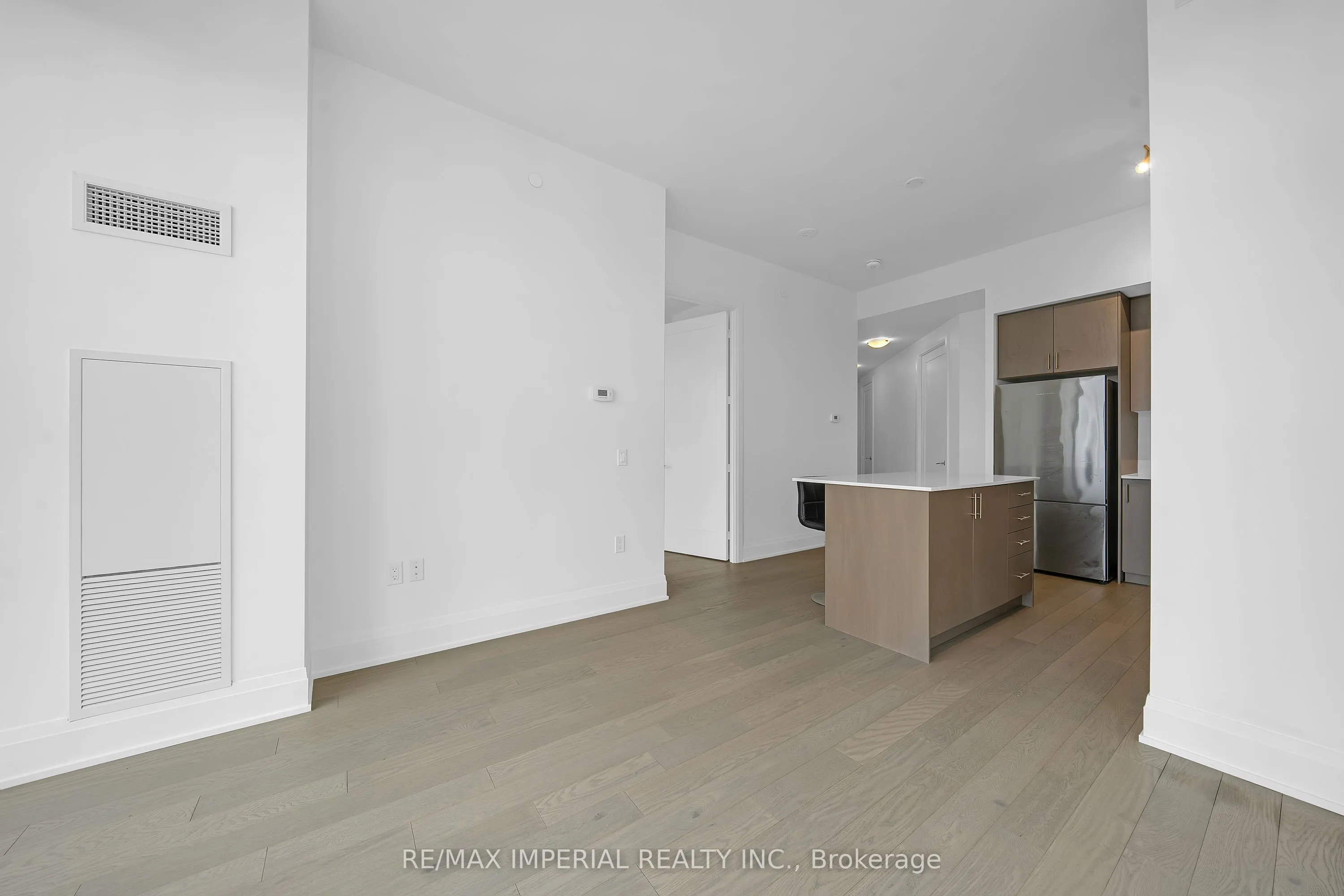 9000 Jane Street, #PH106