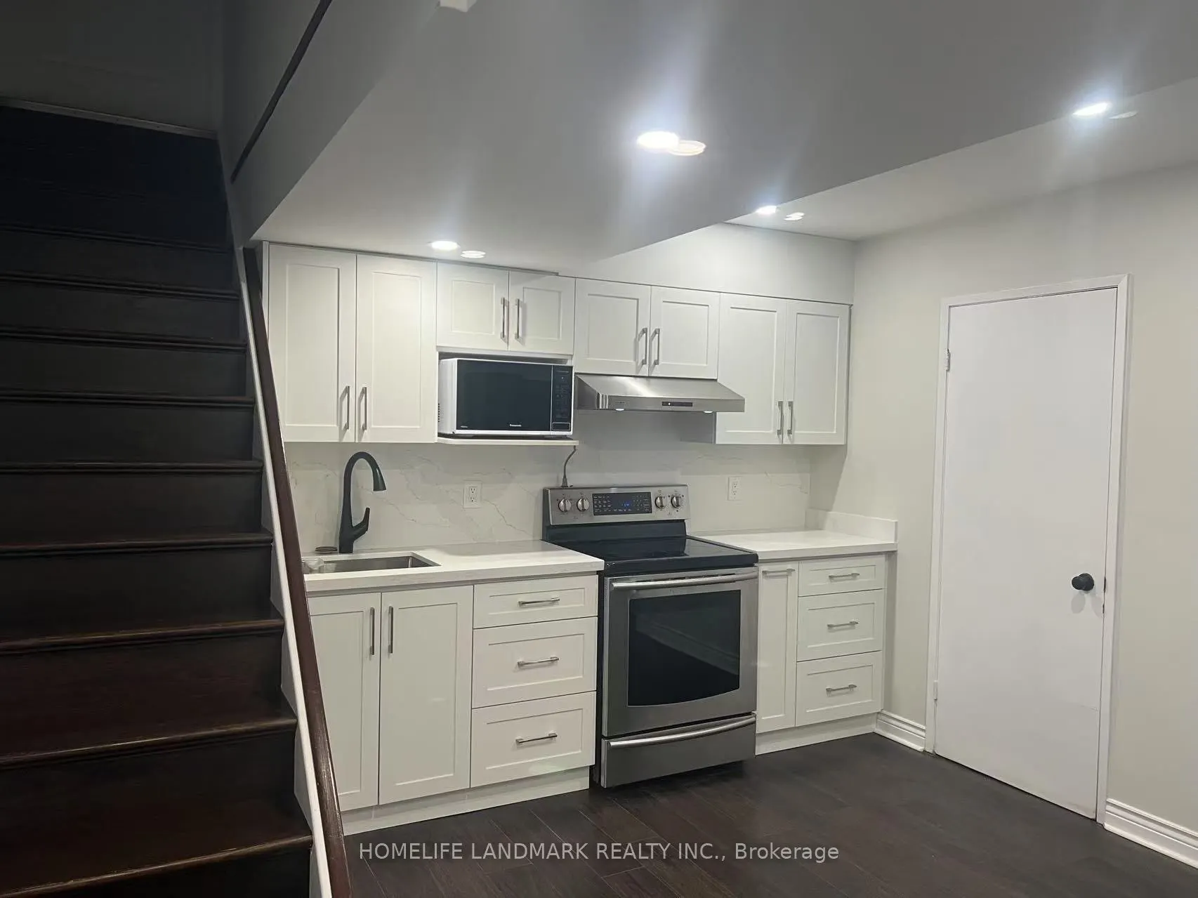 8 Pine Knoll Gate, #Bsmt
