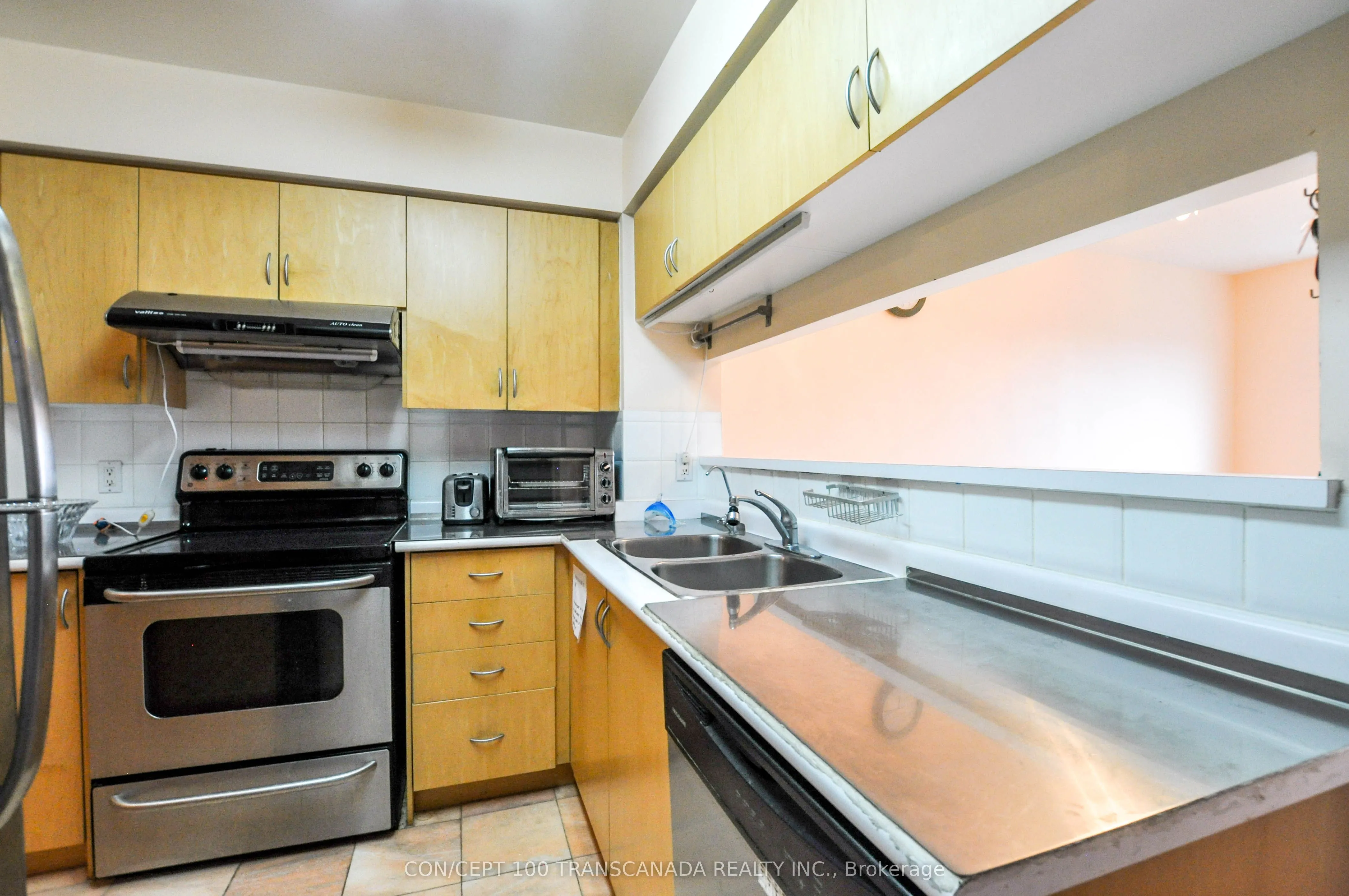 9015 Leslie Street, #1107