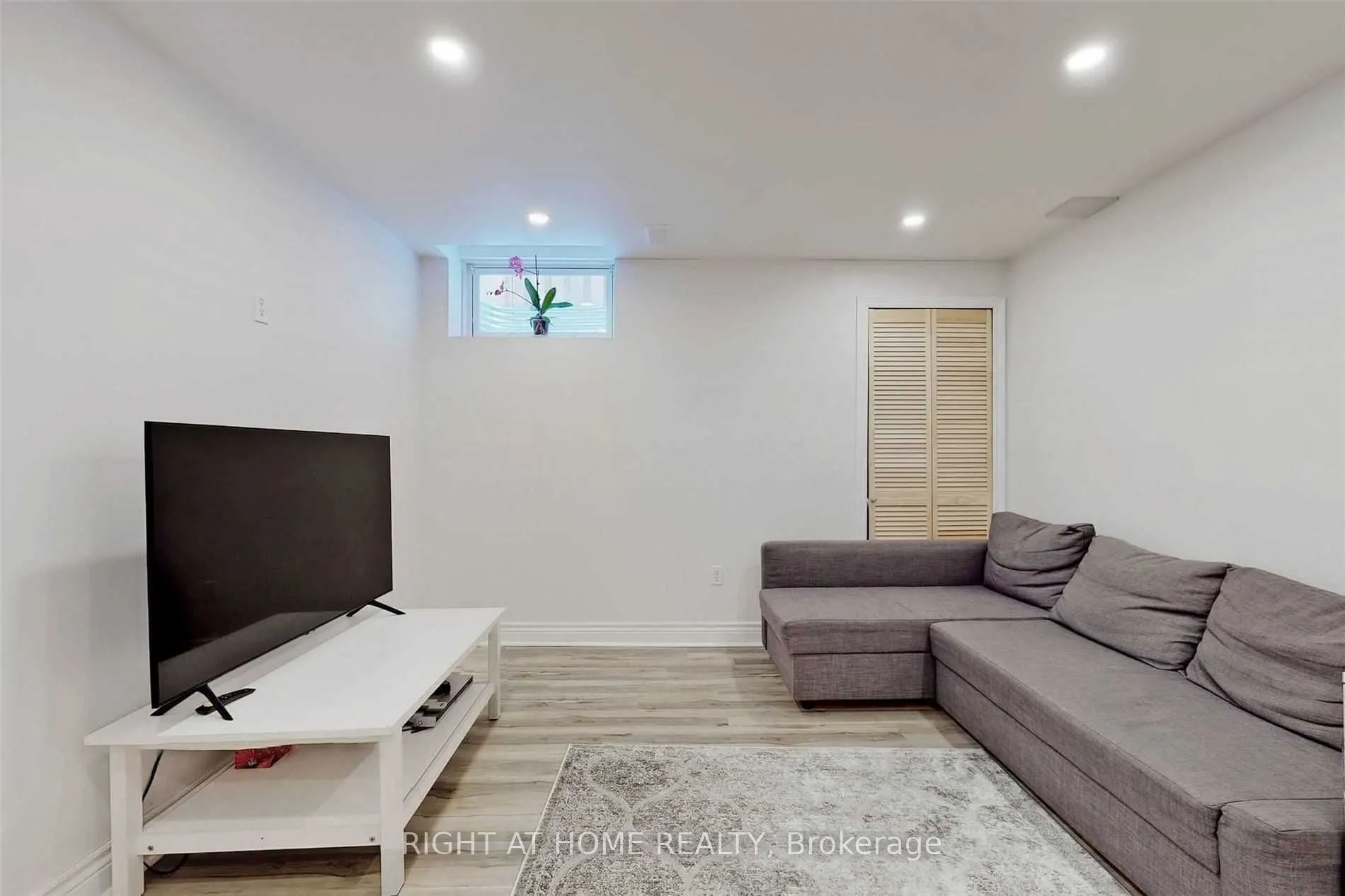 92 Richmond Park Drive