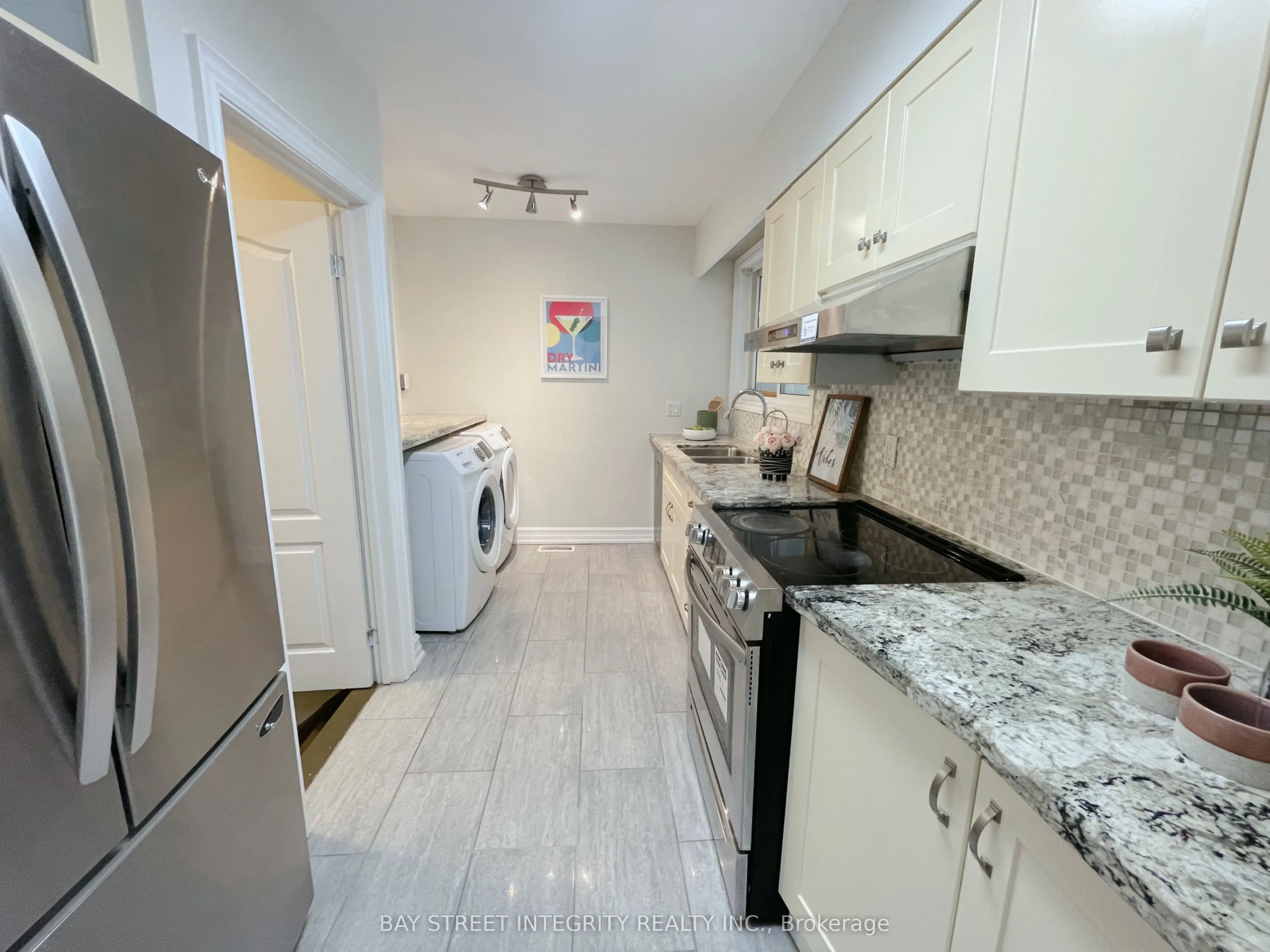 3 Cartier Crescent, #UPPER