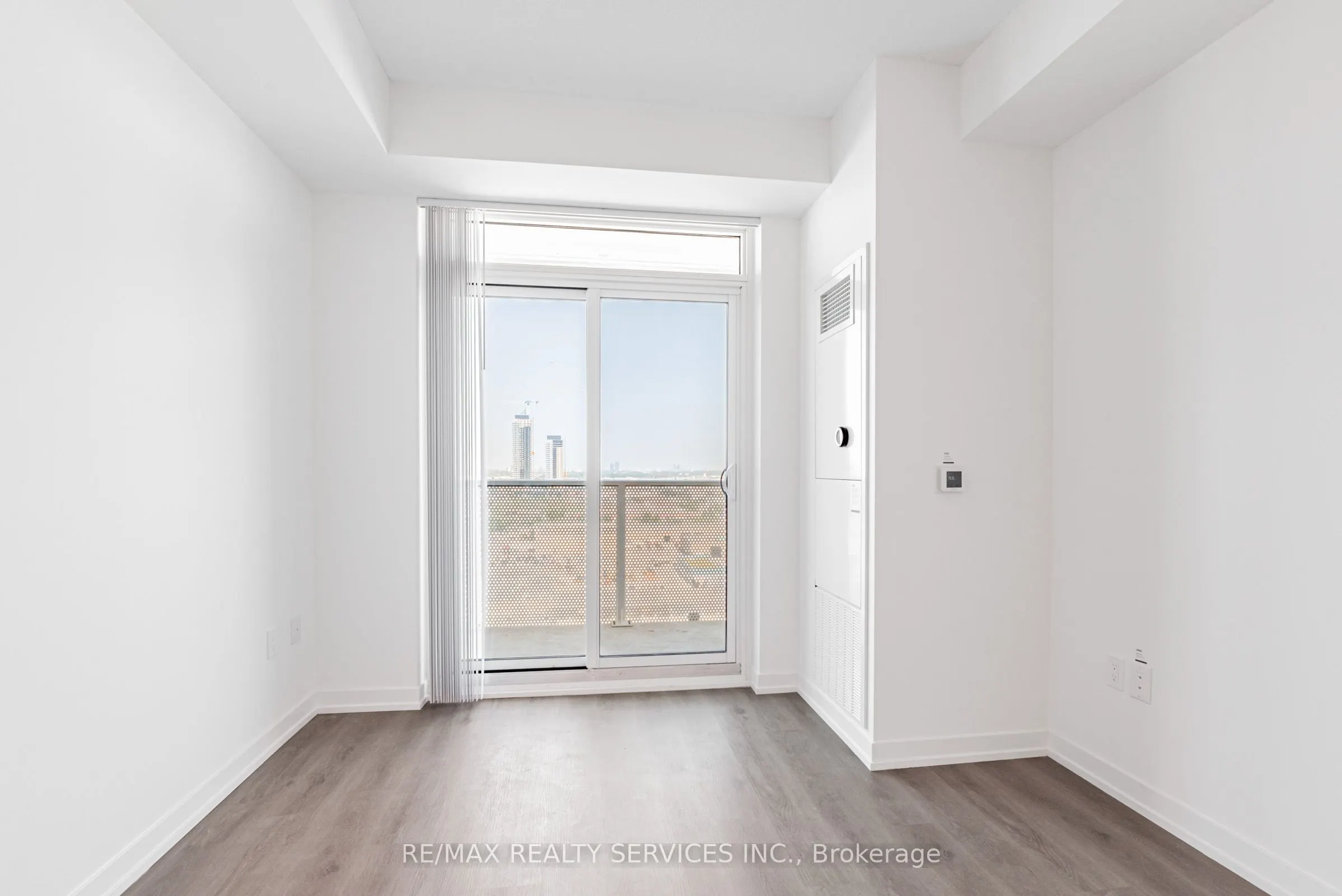 28 Interchange Way, #2009