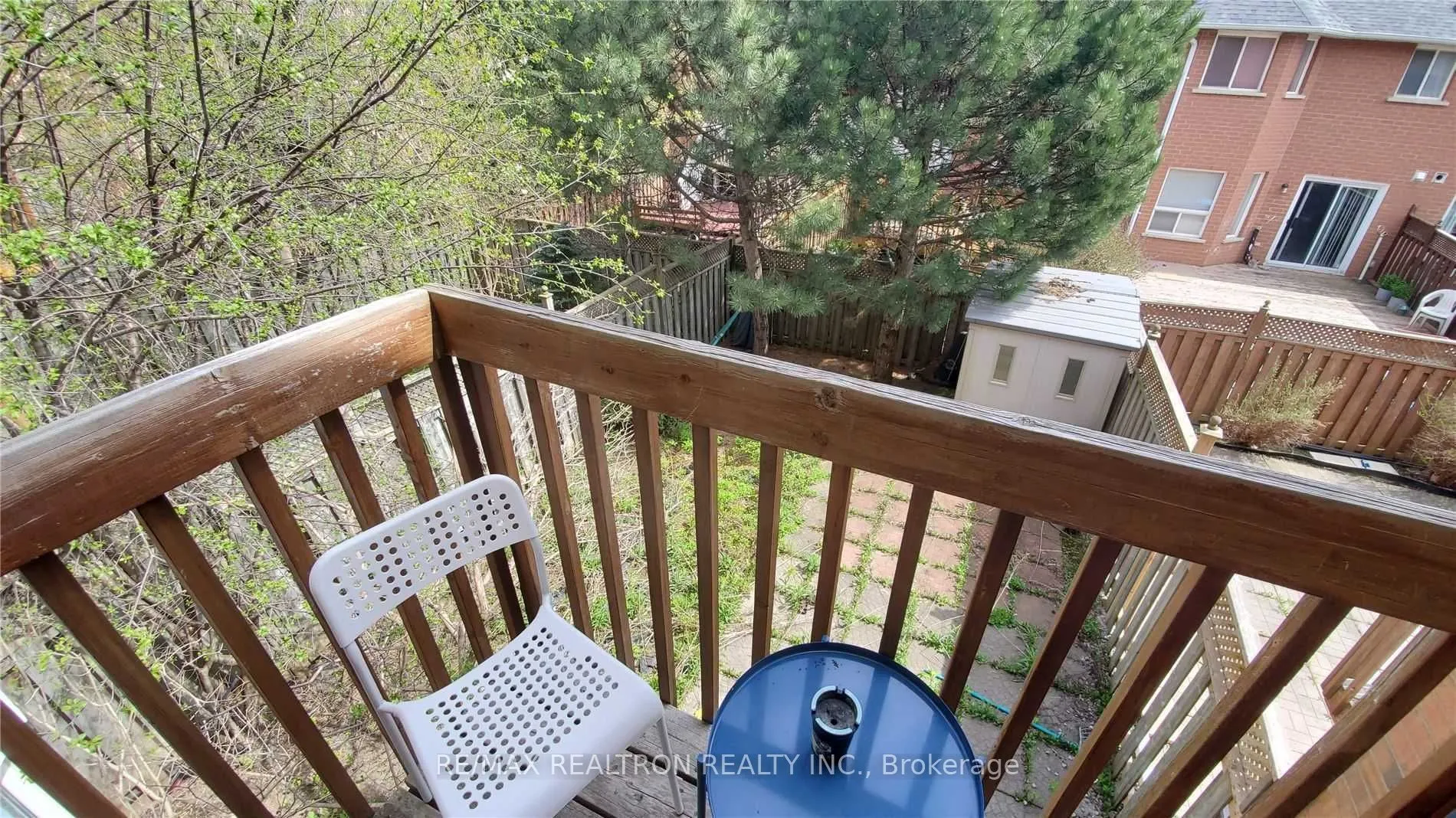 102 Royal Chapin Crescent