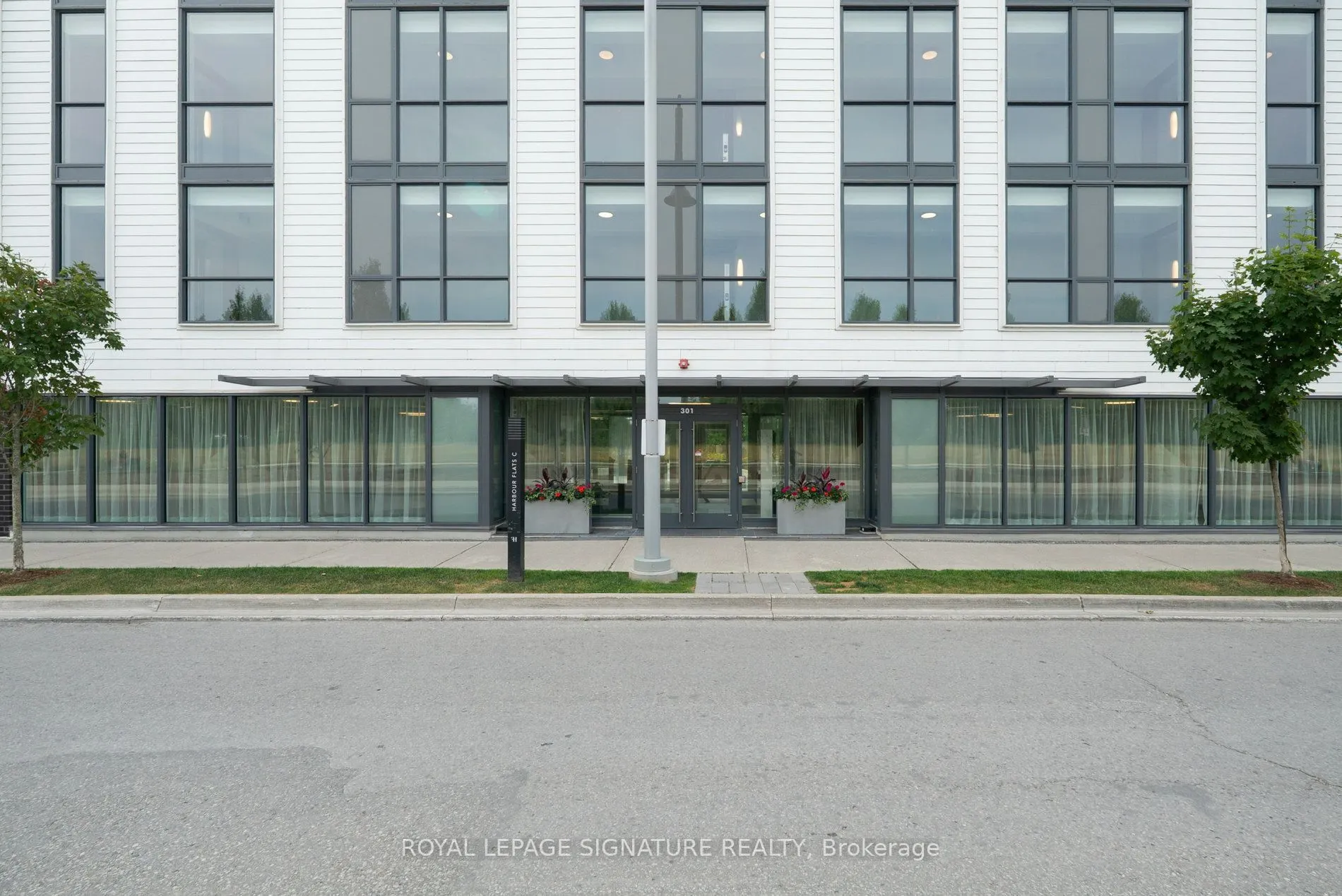 301 Sea Ray Avenue, #C305