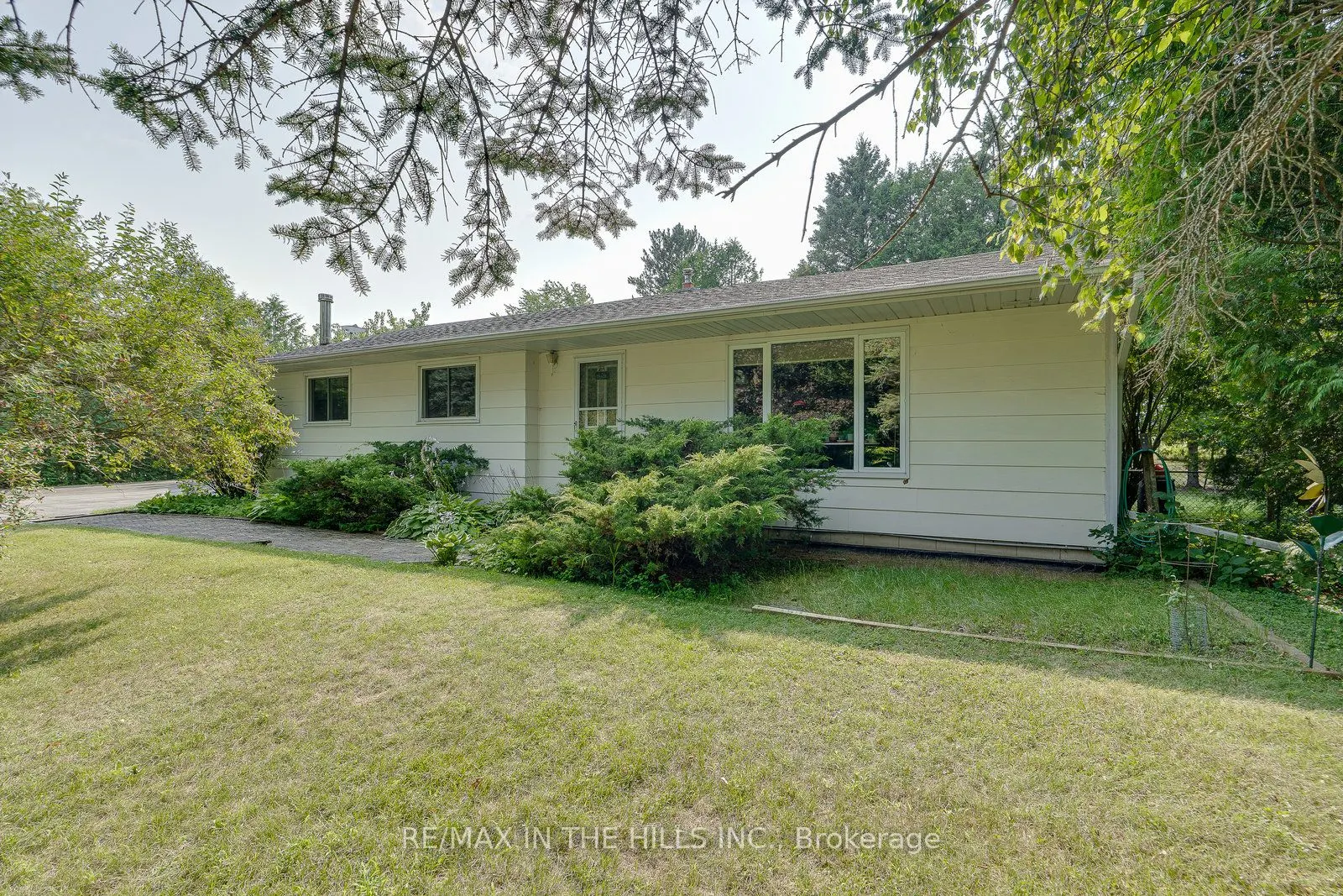 1290 County Rd 50 Road