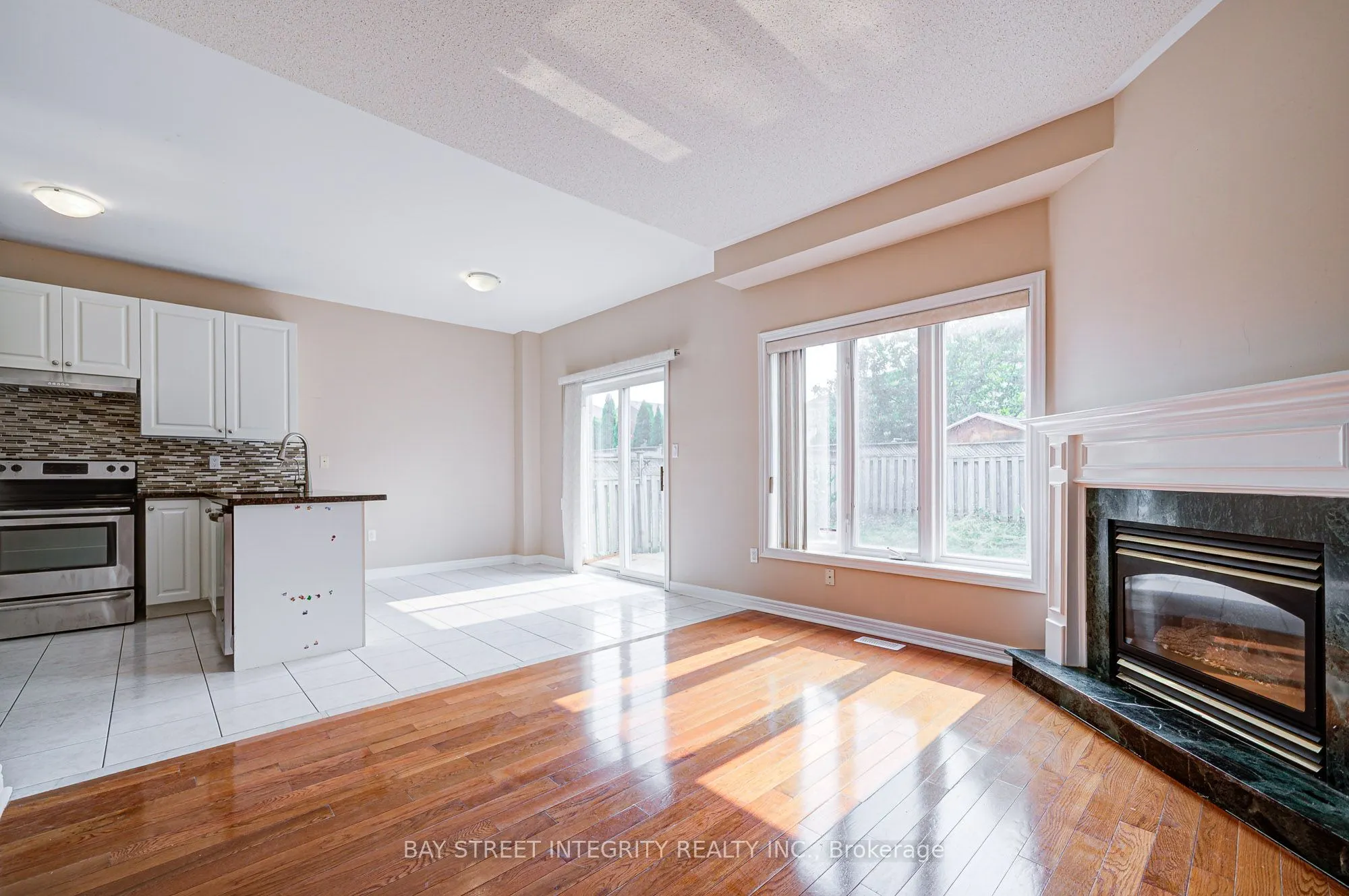 150 Peninsula Crescent