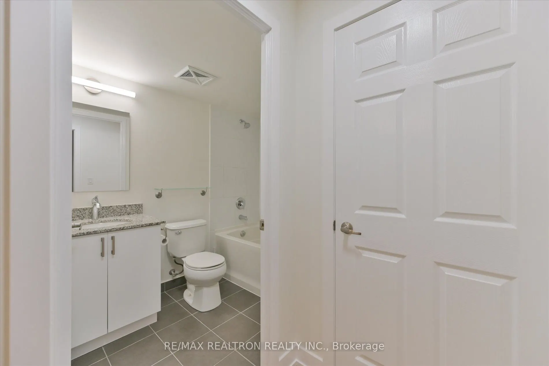 73 King William Crescent, #206
